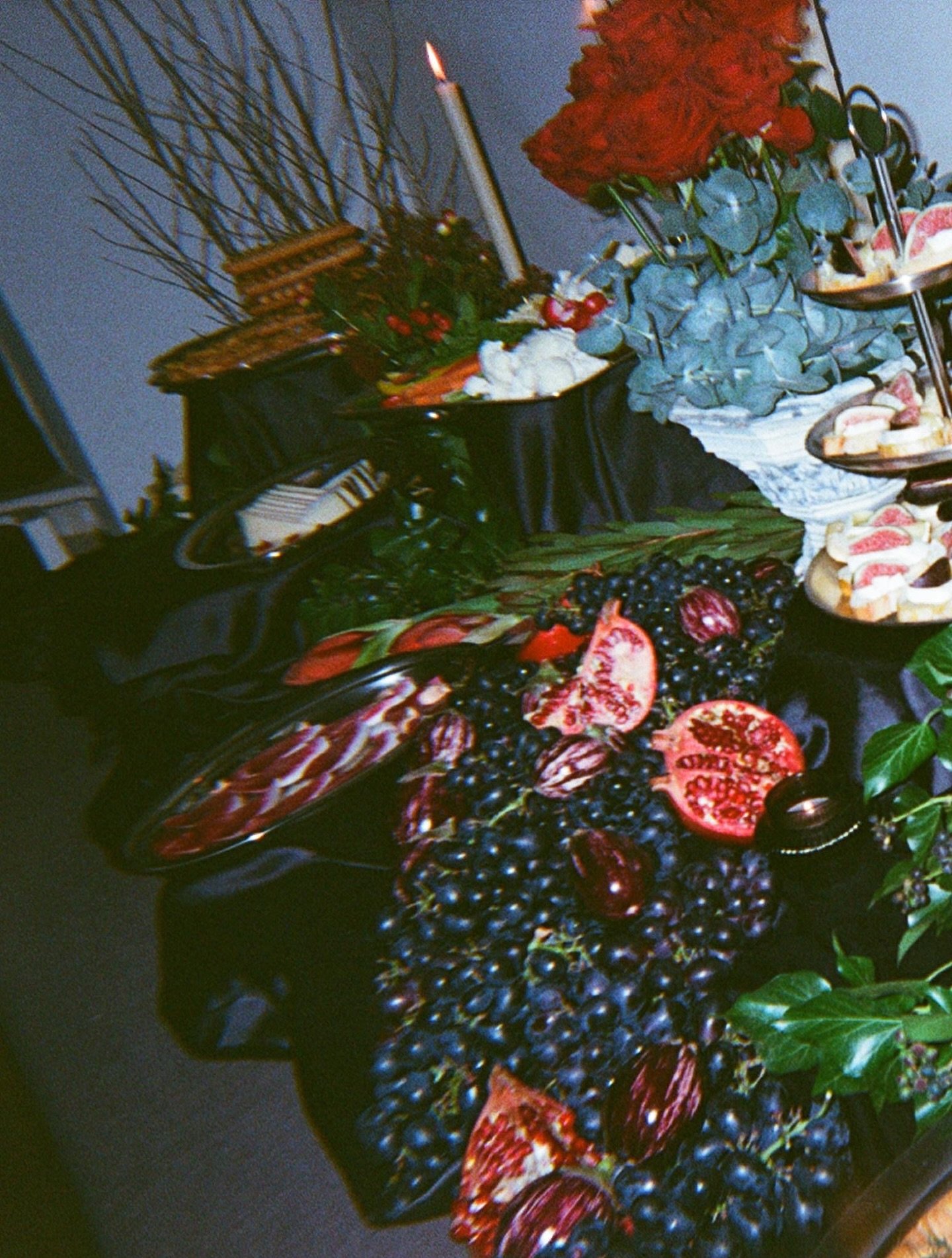 A Gothic Cornucopia for the Kabra-Davies&rsquo; @arentyoueshita  festive soiree ✨

It was so much fun to bring Eshita&rsquo;s creative brief to life. A vegetarian feast for the eyes and an indulgent trio of desserts to accompany. 

🍴Prep &amp; Plati