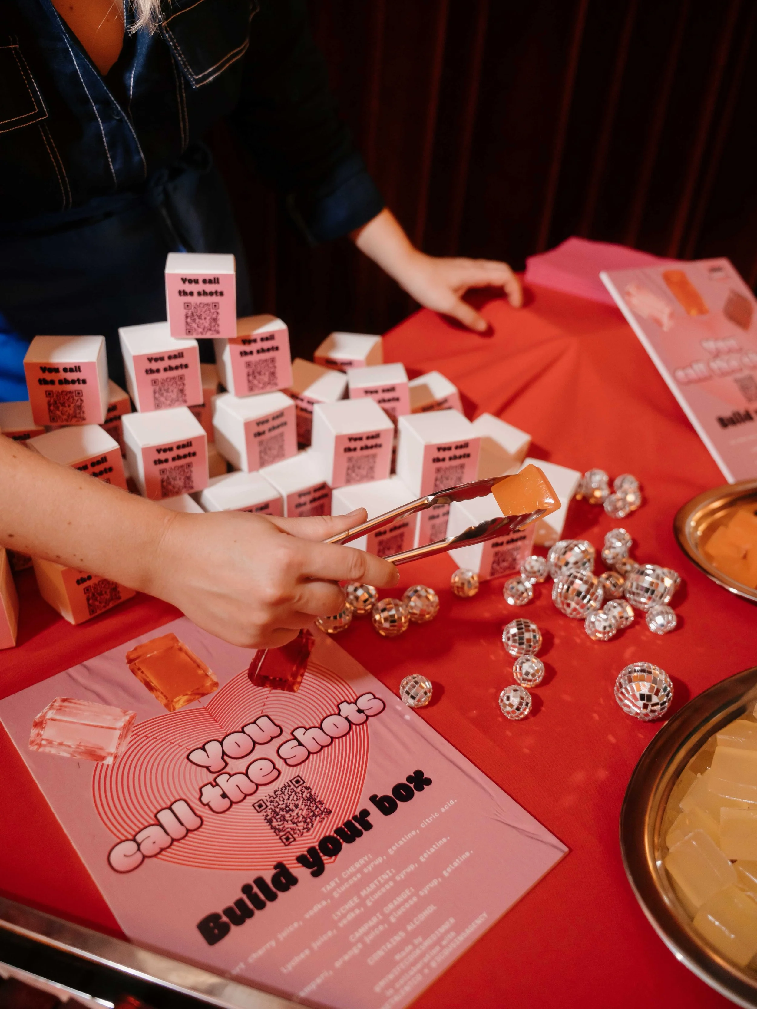 You called the shots! 🍒

A little brand activation with a playful twist.

For @housetalentco x @3cousinsagency HOUSE of connections event, we created bespoke jello shots in three flavours, packaged in custom boxes for guests to take home:

🍒Tart ch