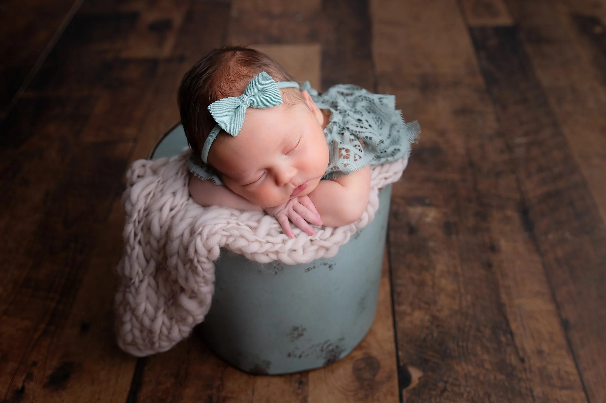 The First 14 Days: Why Timing Matters for Newborn Photography