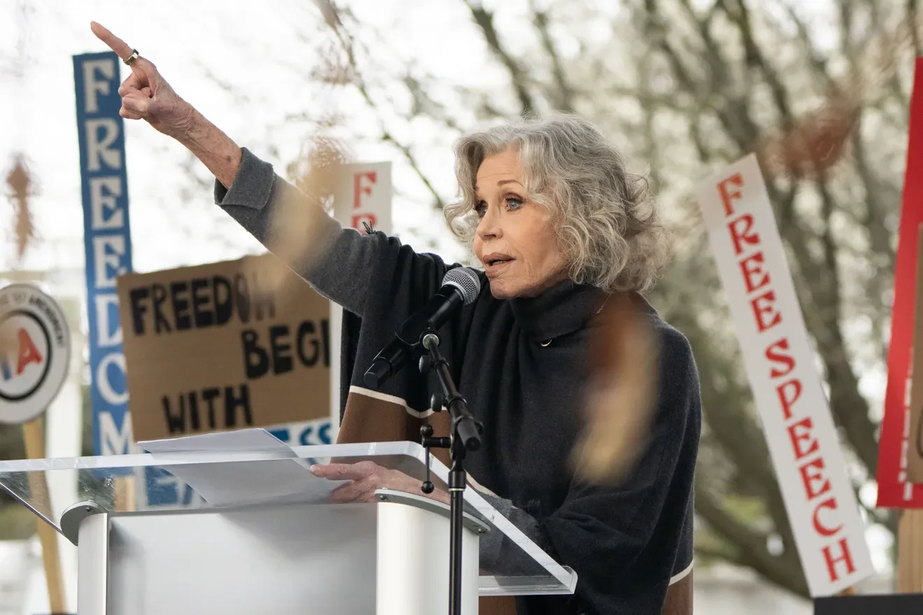 NYT | Outside Kennedy Center, Jane Fonda and Joan Baez Raise Voices in Protest