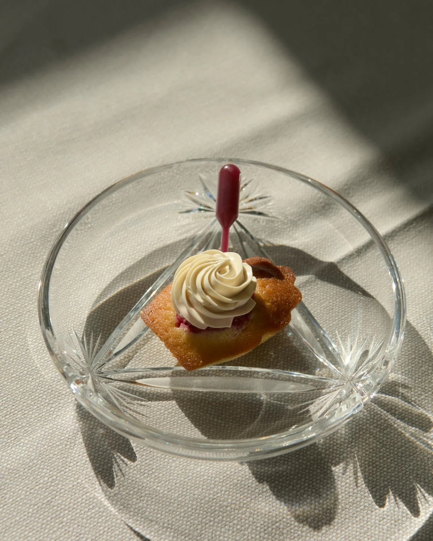 Fra den f&oslash;rste til sidste bid f&oslash;lger vi jeres konferences rytme. Nyd en madeleine med brunet sm&oslash;r sidst p&aring; eftermiddagen inden, at dagen g&aring;r p&aring; h&aelig;ld.