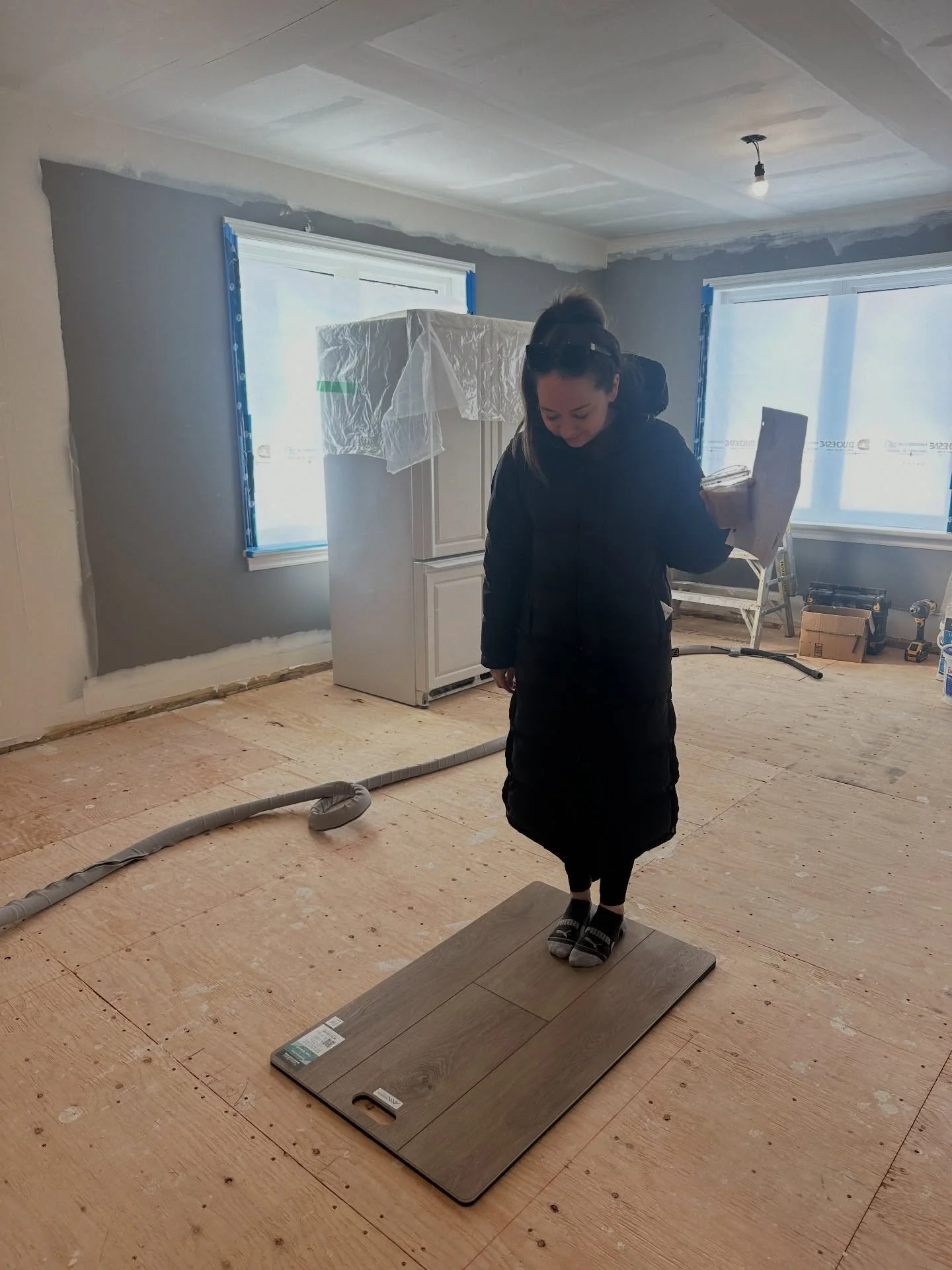 yes I had test out the new flooring that will be getting installed at Golden Acres 💁🏻&zwj;♀️

True Natural by @twelveoaksflooring