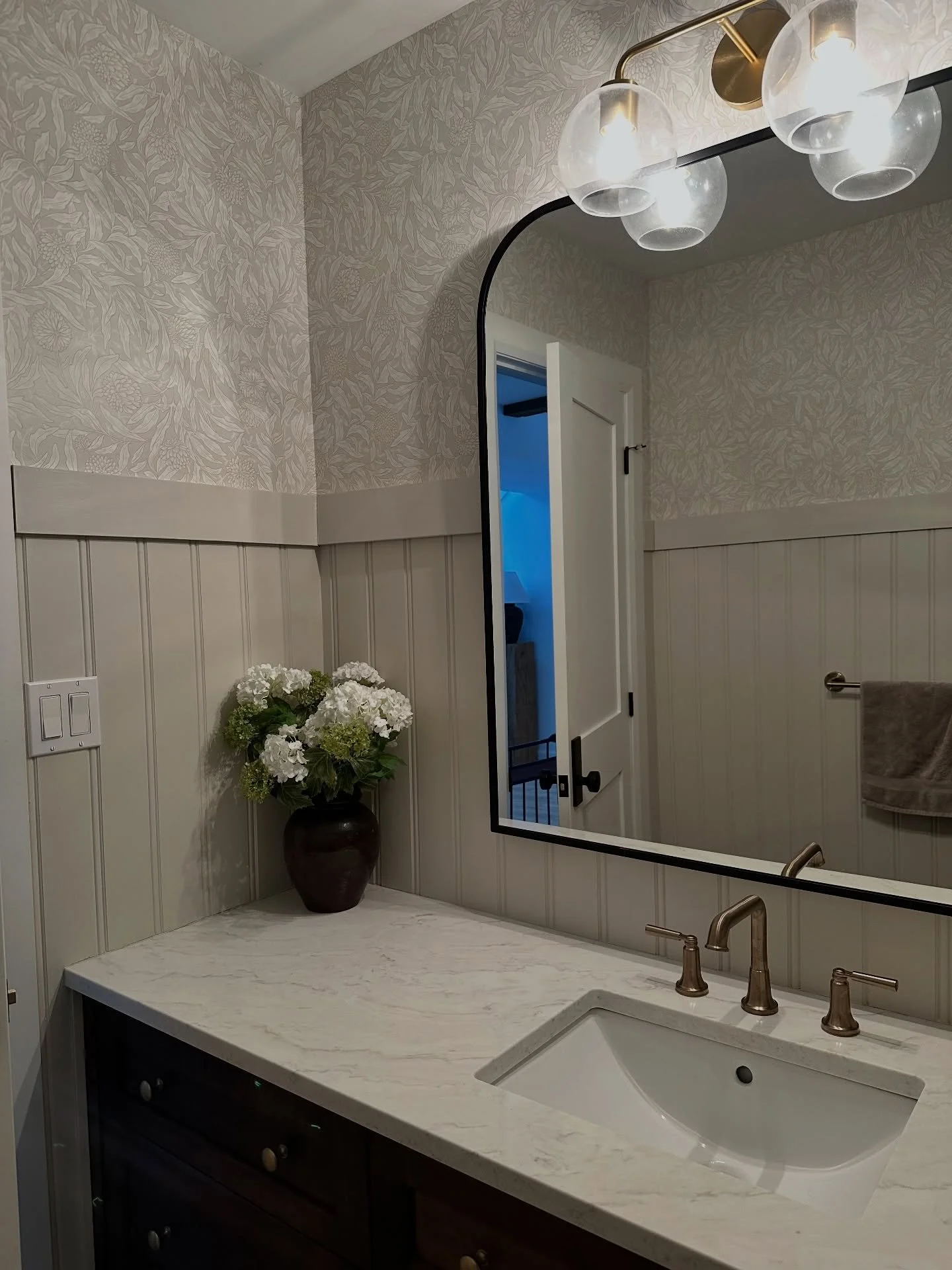 worth spending my Saturday learning how to wallpaper 🥰