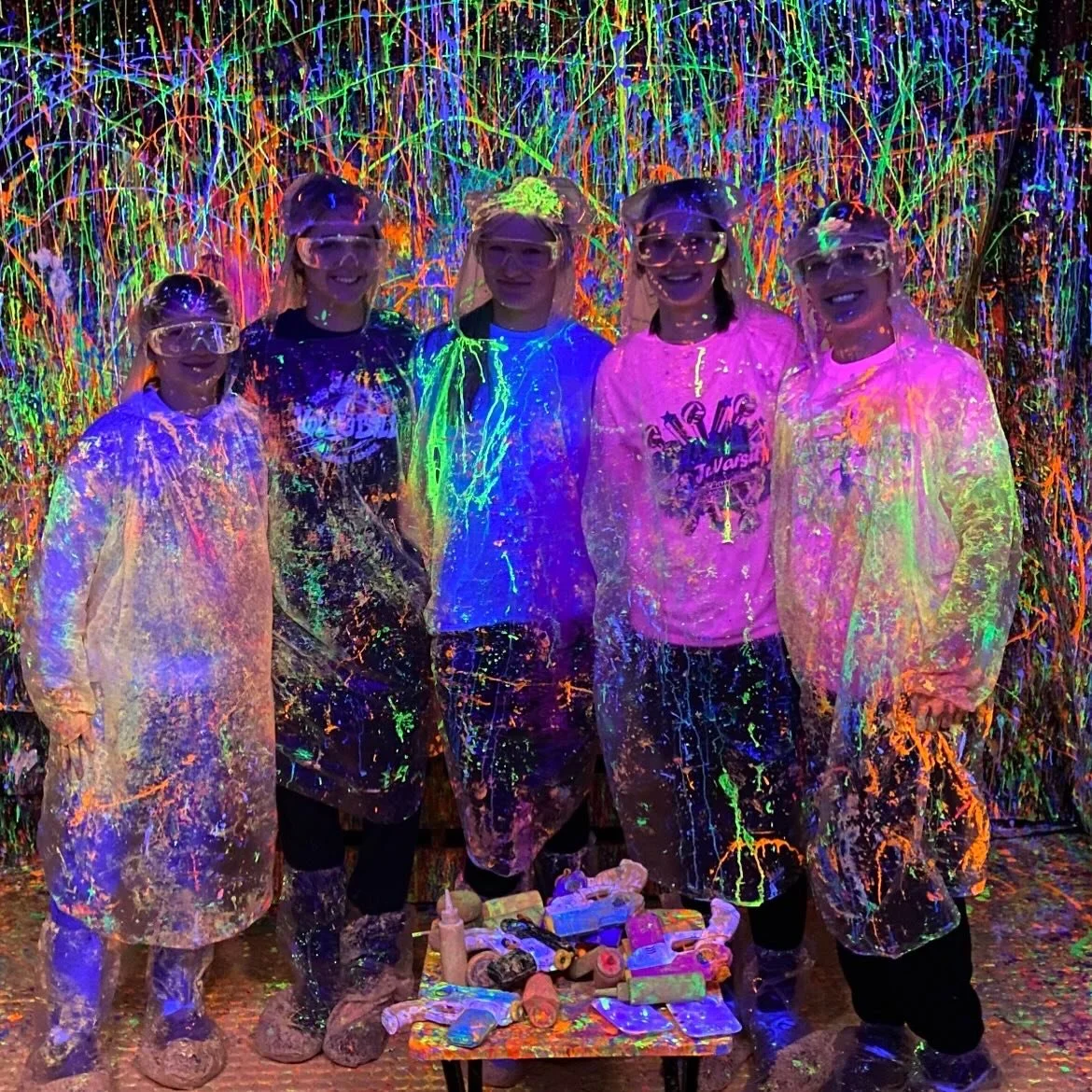 We made it to the weekend!🥳

Celebrate surviving another week at Stumpy's!

⏰ Friday 5-10pm
⏰Saturday Noon - 10pm
⏰ Sunday Noon -6pm

Link in bio for axe throwing reservations and for splatter paint visit:

Splatterpainterie.com