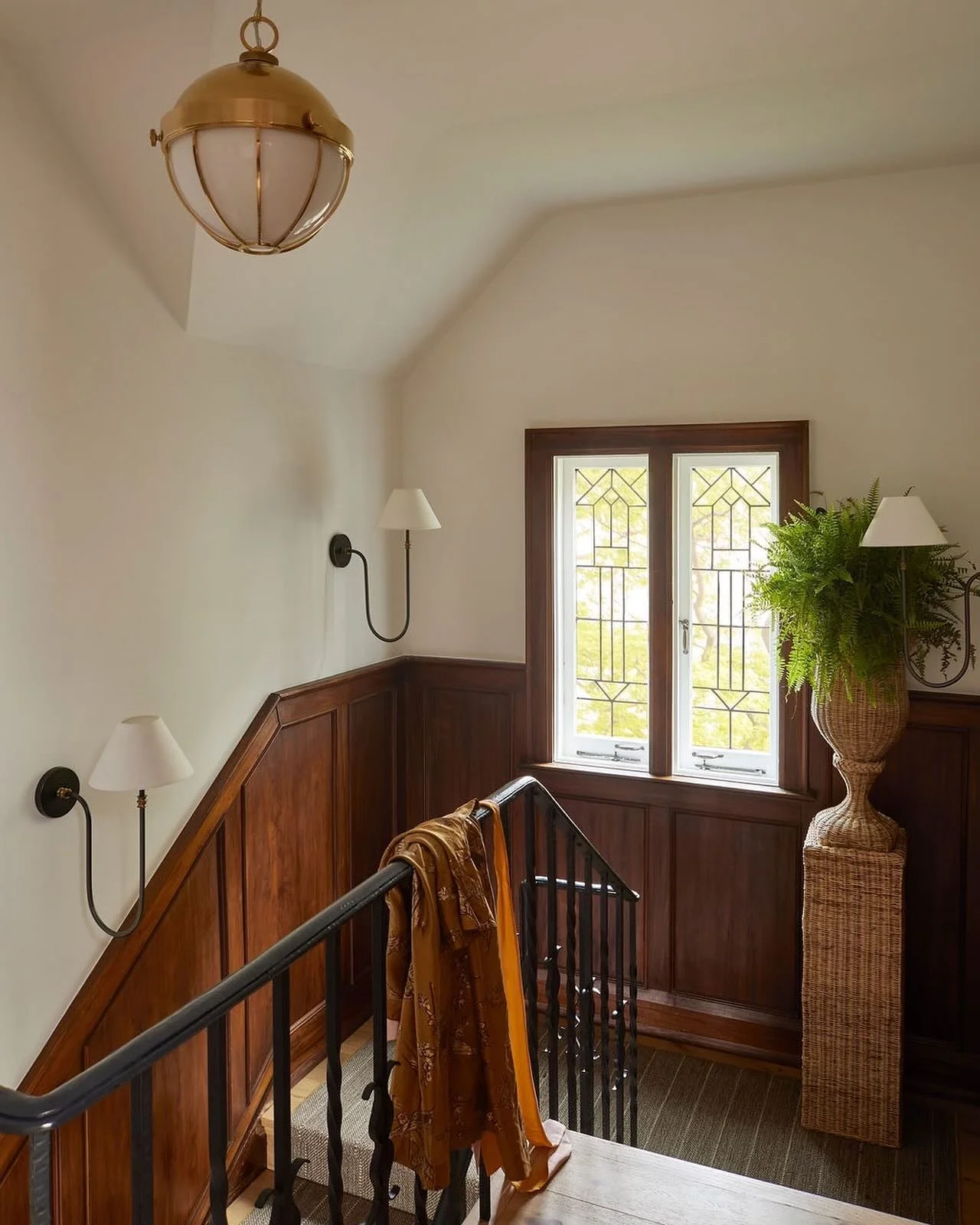 Always love a pedestal 🫶🏻#ClientGlenRose shot by @niamhbarryphoto and styled by @staceysmitherscreative