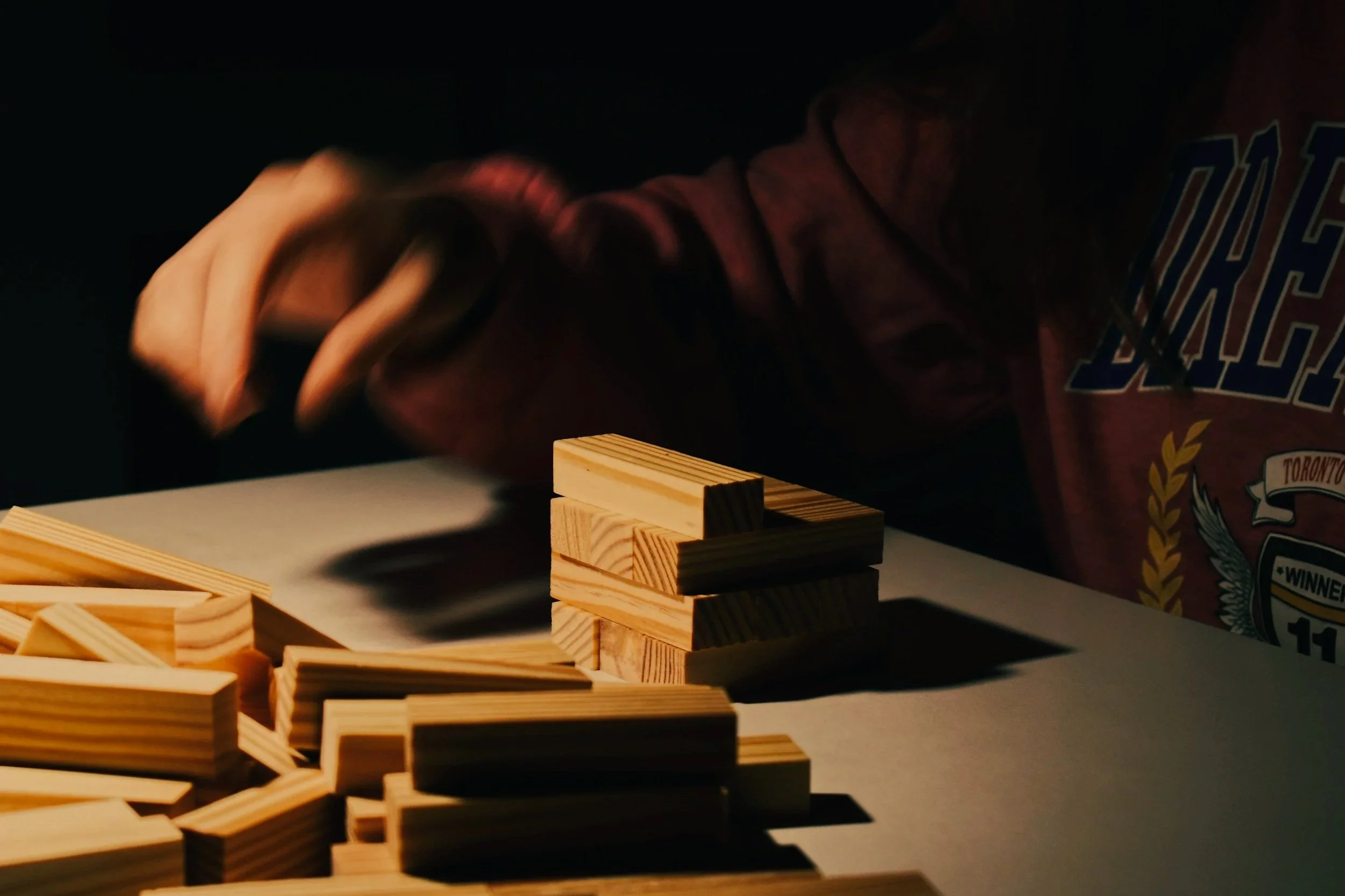 Teambuilding-Workshops für Unternehmen – Zusammenarbeit stärken, Vertrauen aufbauen und gemeinsam Lösungen entwickeln.