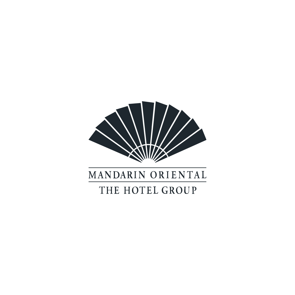 Logo del Mandarin Oriental The Hotel Group, che raffigura un ventaglio stilizzato.
