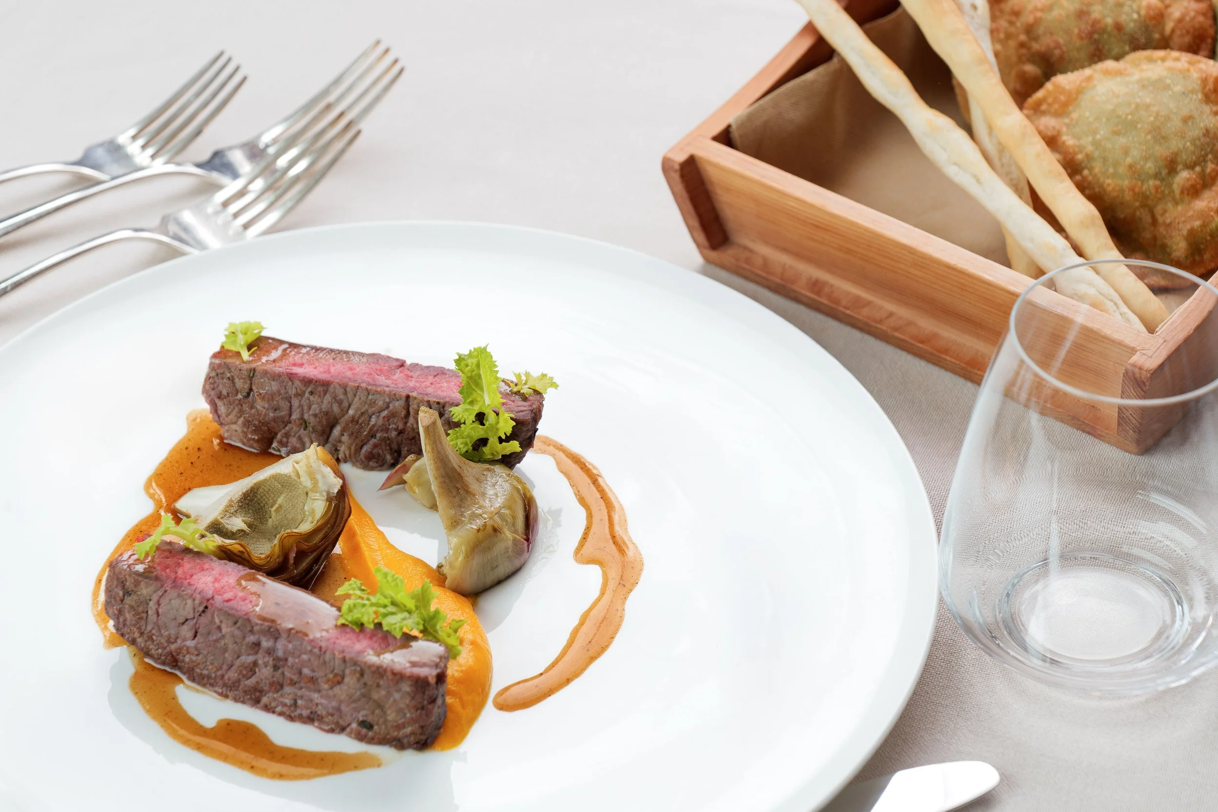 Fotografo ristorante Firenze, fotografia professionale di piatti e menù per ristoranti, bistrot e locali cocktail bar a Firenze; Secondo piatto, carne