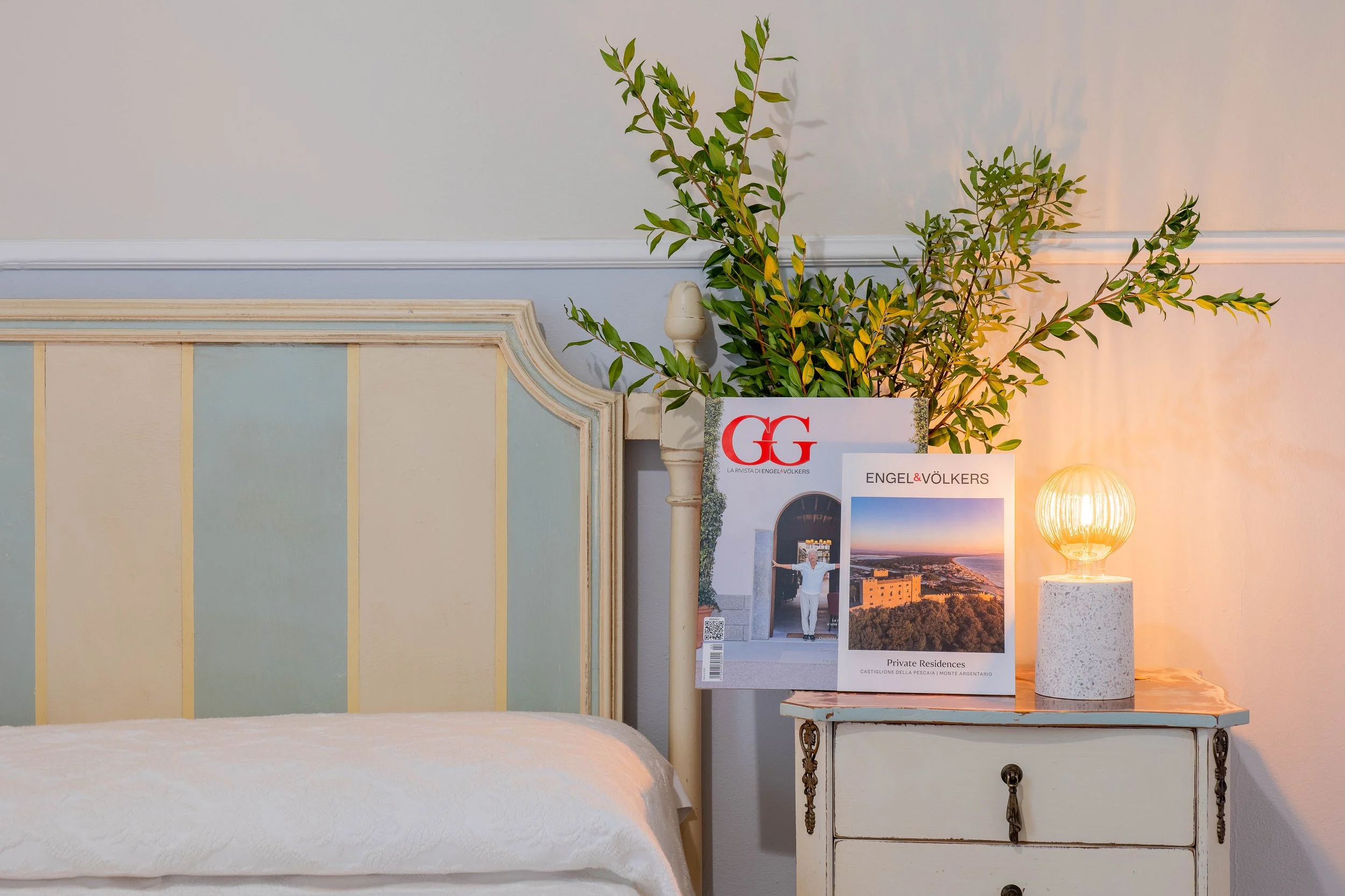 Fotografia immobiliare immobili di lusso in Toscana, case study, dettaglio camera villa rustica in Maremma