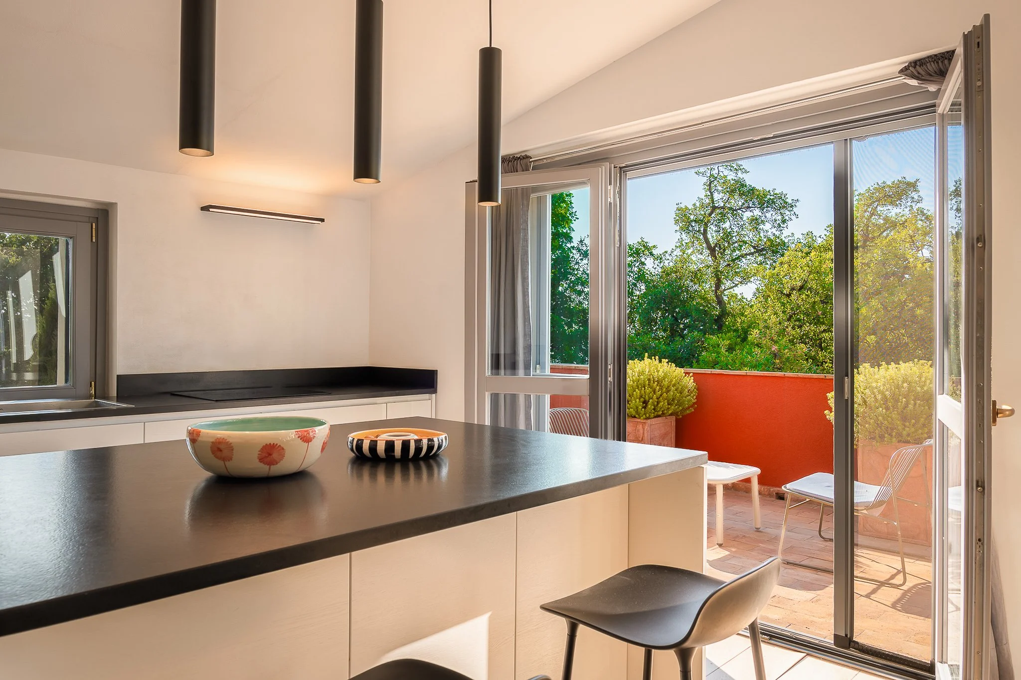 Fotografia immobiliare immobili di lusso in Toscana, case study, cucina villa rustica in Maremma