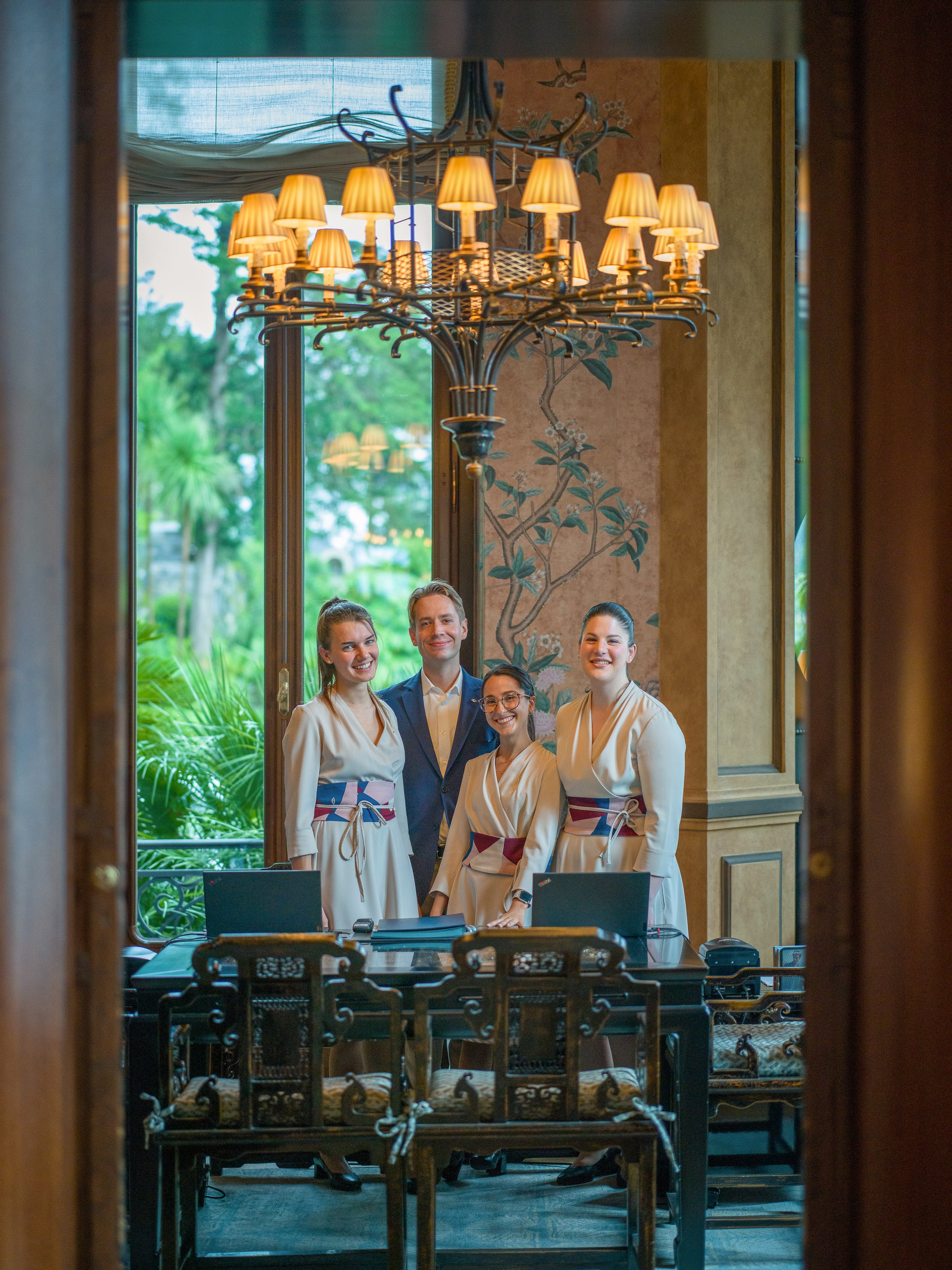 Luxury hotel branding and visual production, staff hotel di lusso,sul lago di Como