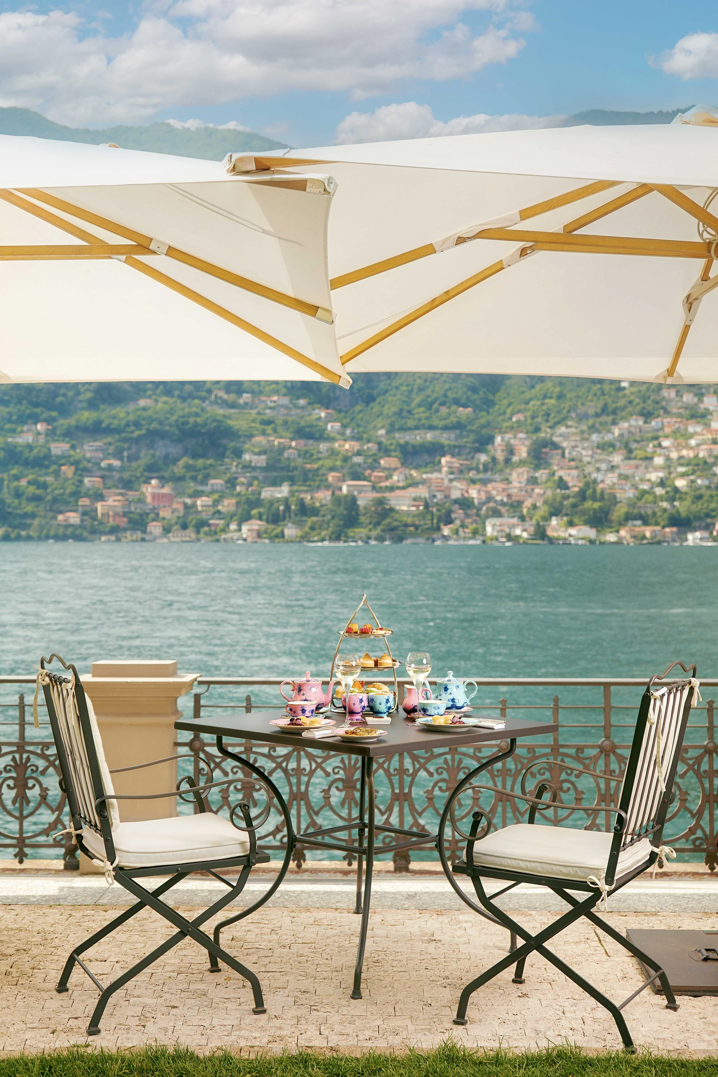 Luxury hotel branding and visual production, aperitivo sul lago di Como