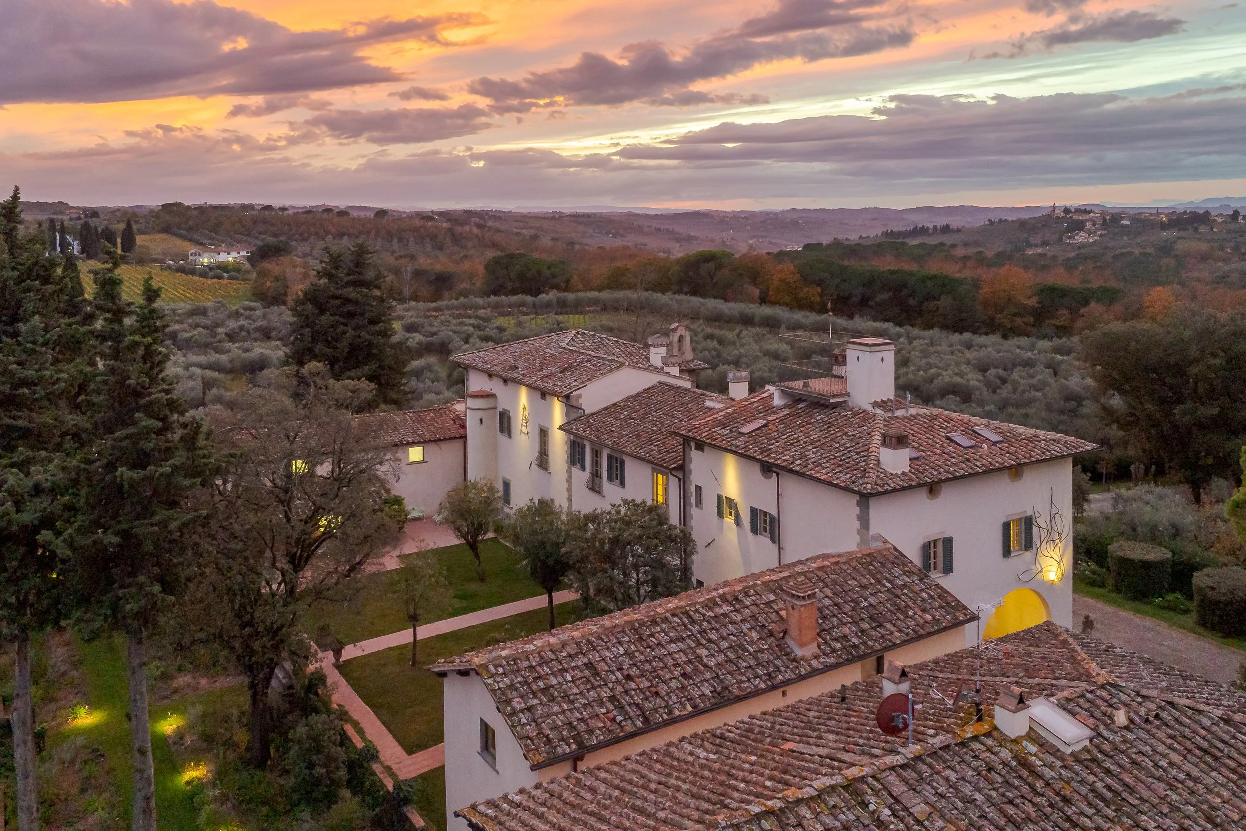 Fotografia con drone per immobiliare di lusso a Firenze, villa Medicea