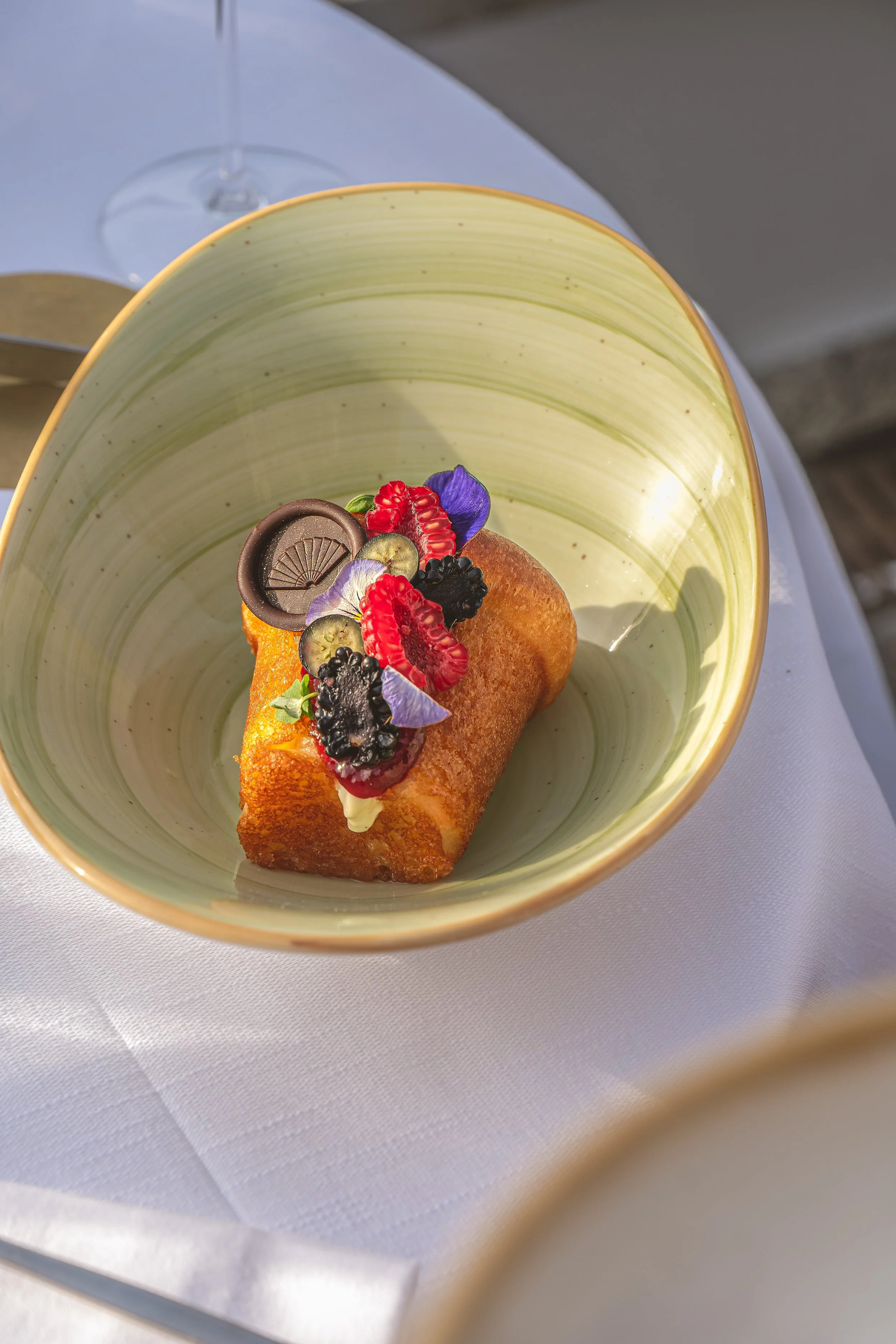 Fotografo ristorante Firenze, fotografia professionale di piatti e menù per ristoranti, bistrot e locali cocktail bar a Firenze; Dessert, babà