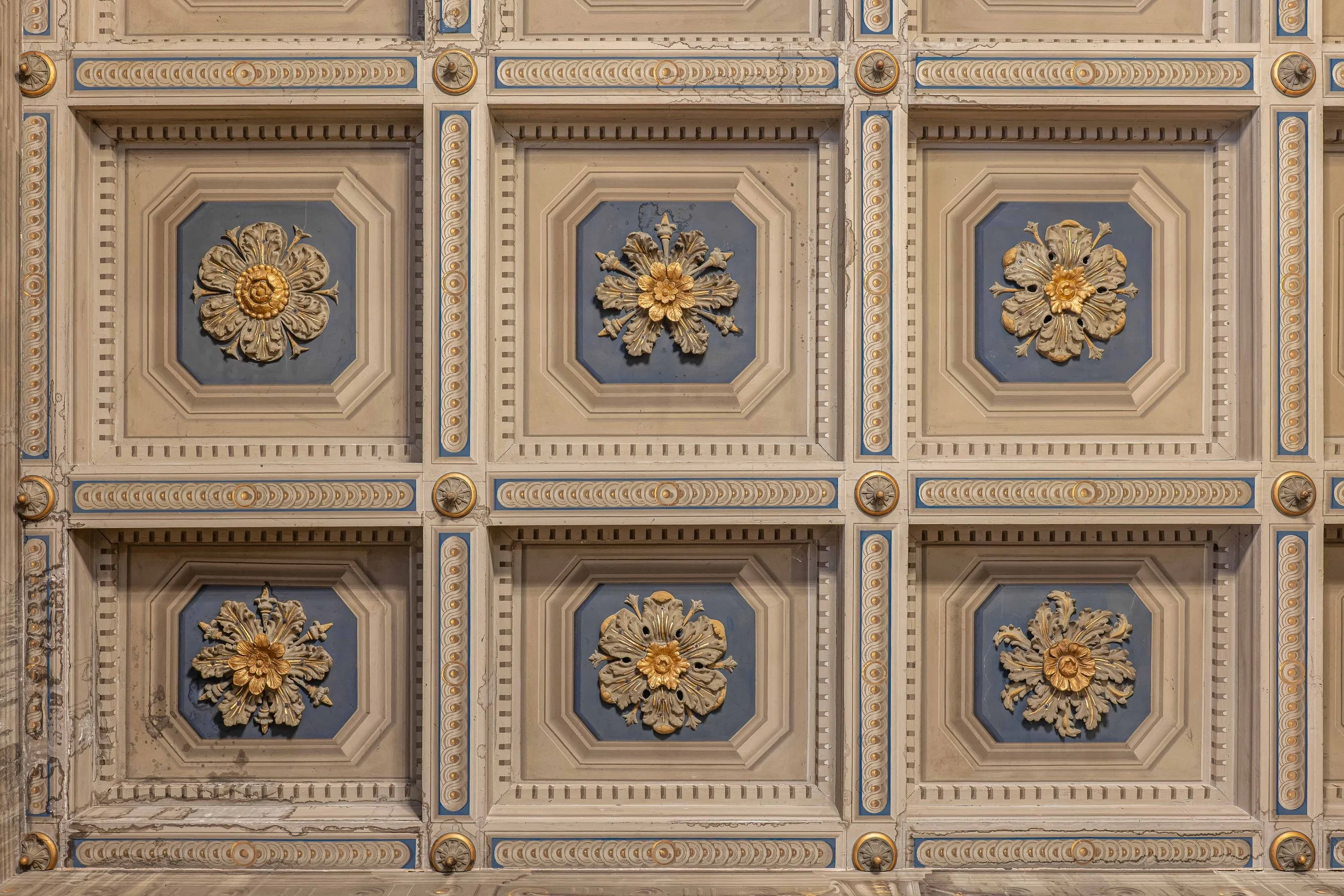 Fotografo immobiliare Firenze, fotografia professionale per real estate nella città di Firenze, villa medicea, dettaglio soffitto a cassettoni