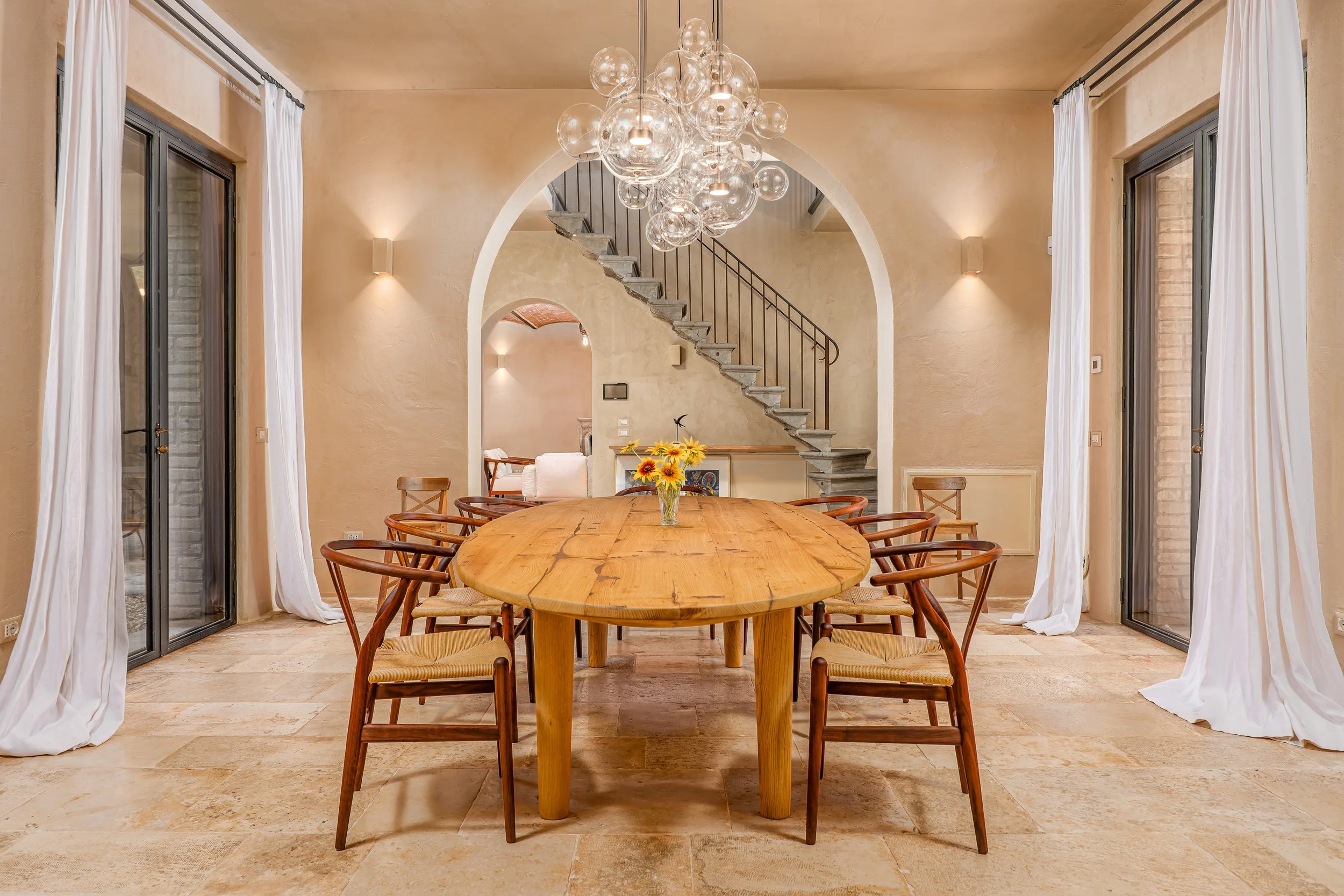 Casale-Fotografia-Sala Pranzo-rustico-Lucca-Vistalux-immobiliare.jpg