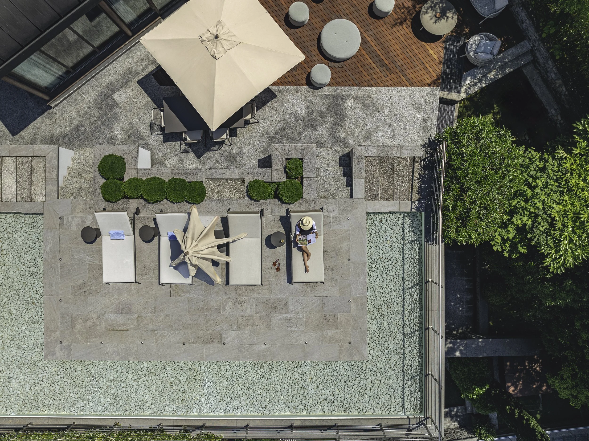 Drohnenfoto für Luxusresorts und -hotels in Südtirol, Zimmer mit Terrasse