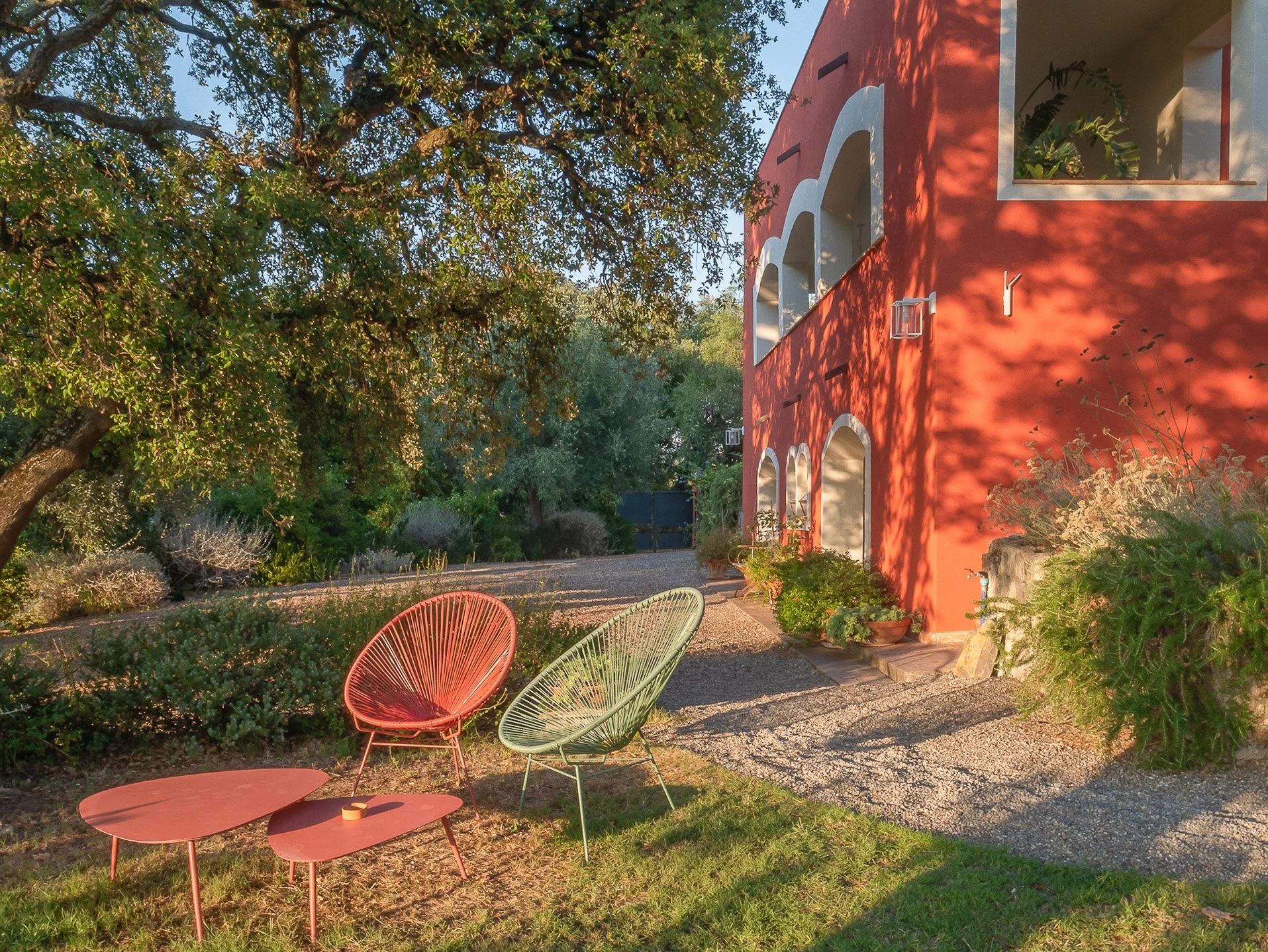 Fotografia immobiliare immobili di lusso in Toscana, case study, esterno, giardino villa rustica in Maremma