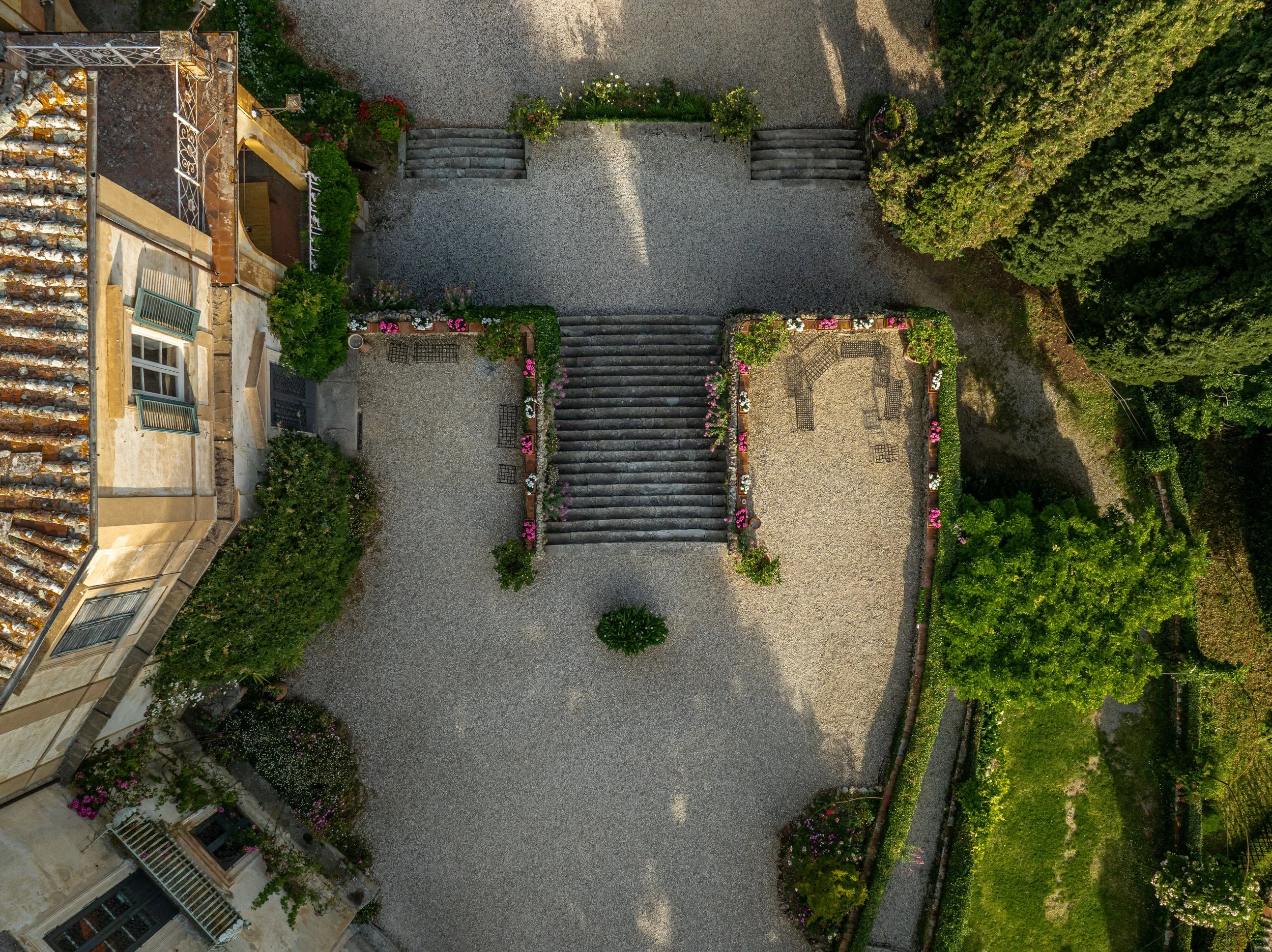 Villa-Storica-Fotografia-Drone-Castello-rustico-Mugello-Vistalux-immobiliare.jpg