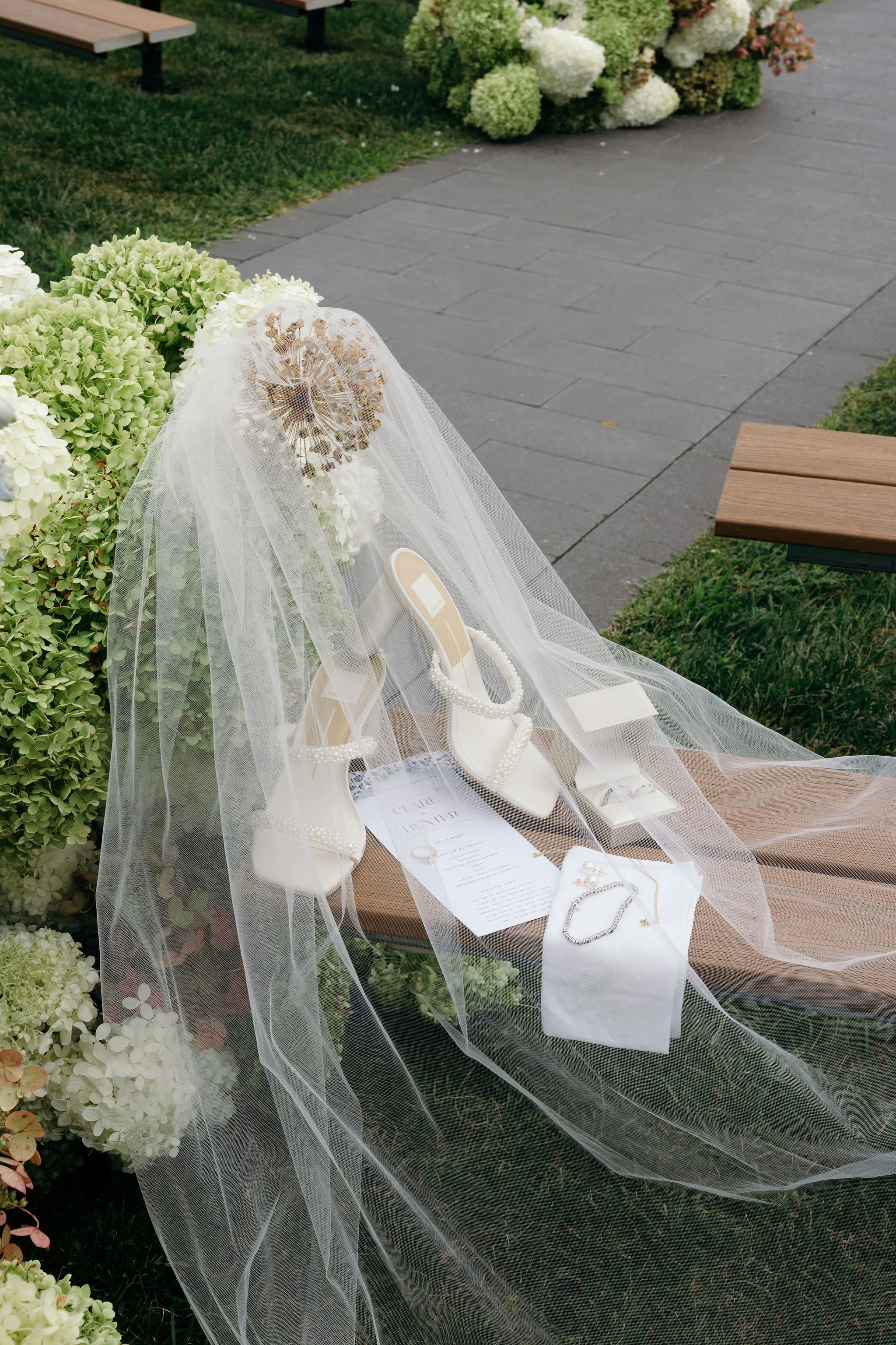 Clare&Hunter_ReedsandRushesVenue_FlowEventGroup-61.jpg