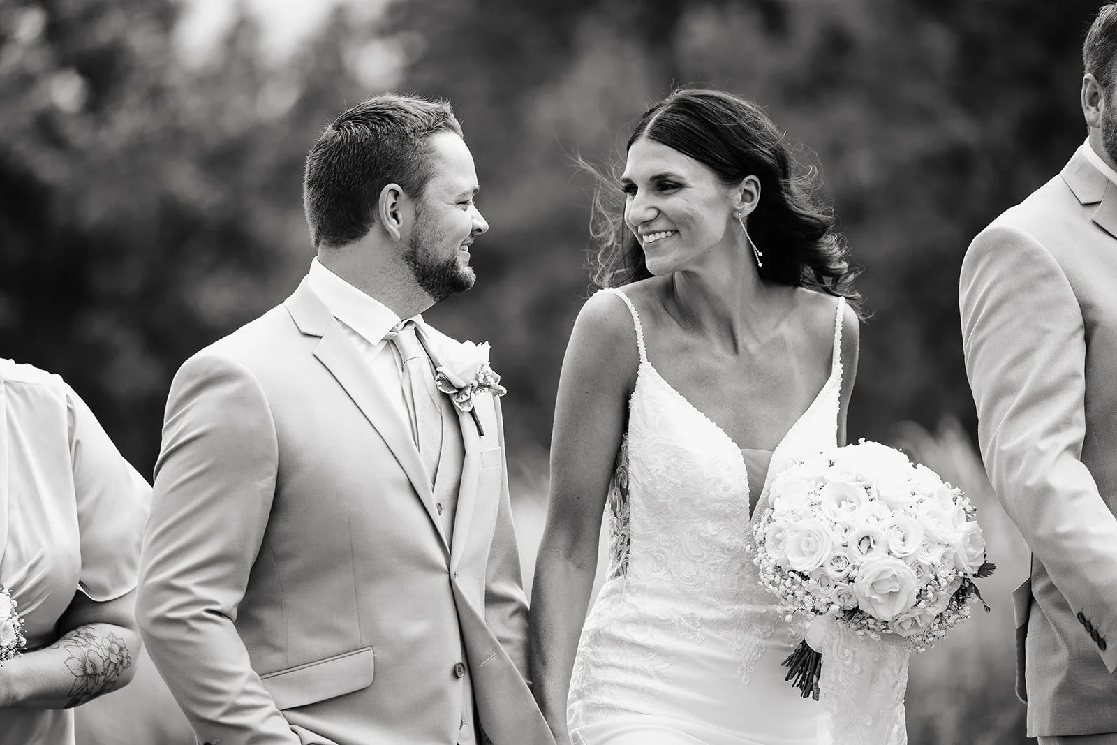 WeddingParty-143.jpg