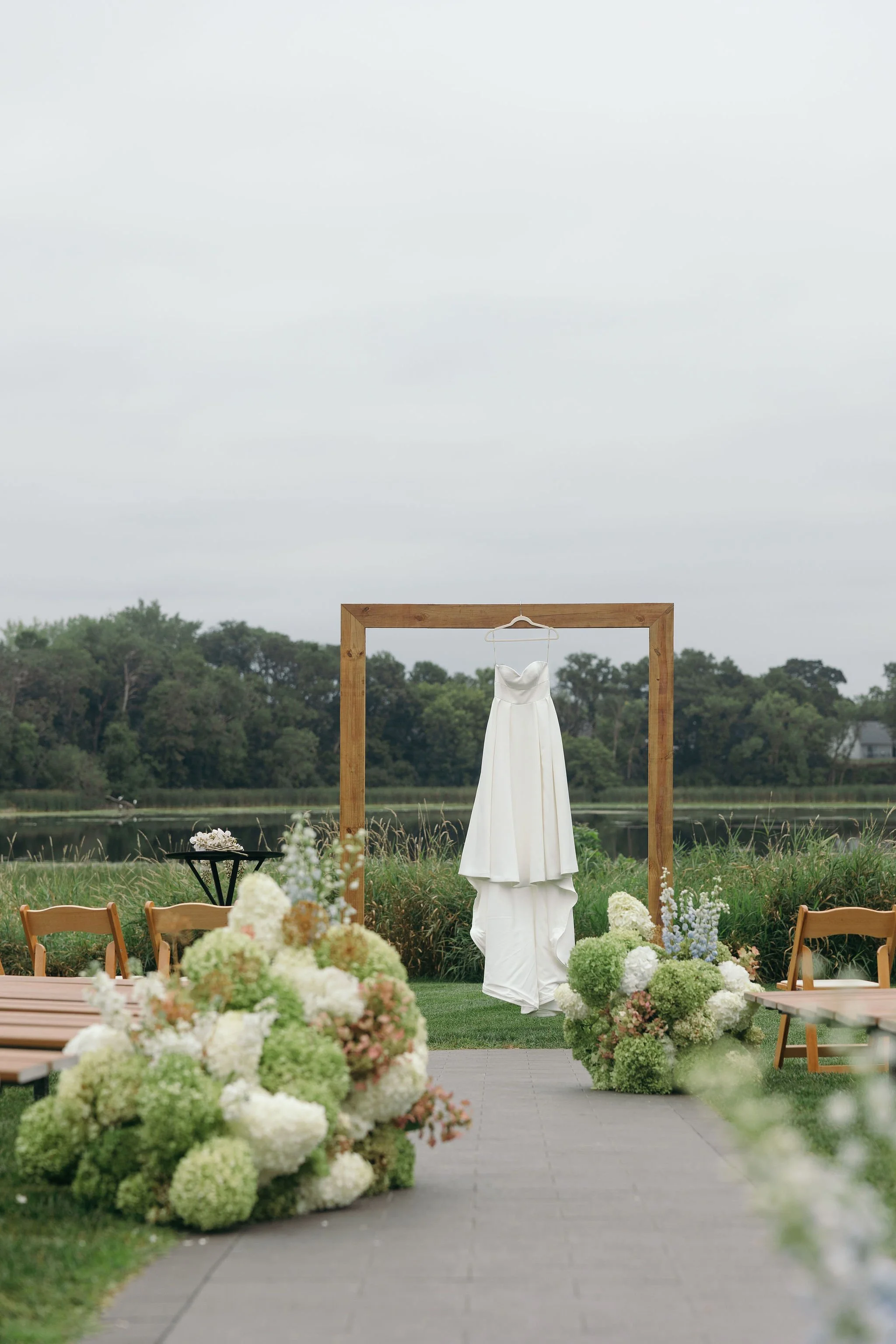 Clare&Hunter_ReedsandRushesVenue_FlowEventGroup-18.jpg