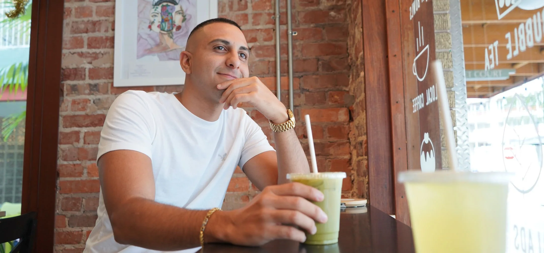 ¿Qué evidencia vincula la testosterona alta con la salud inmunológica?