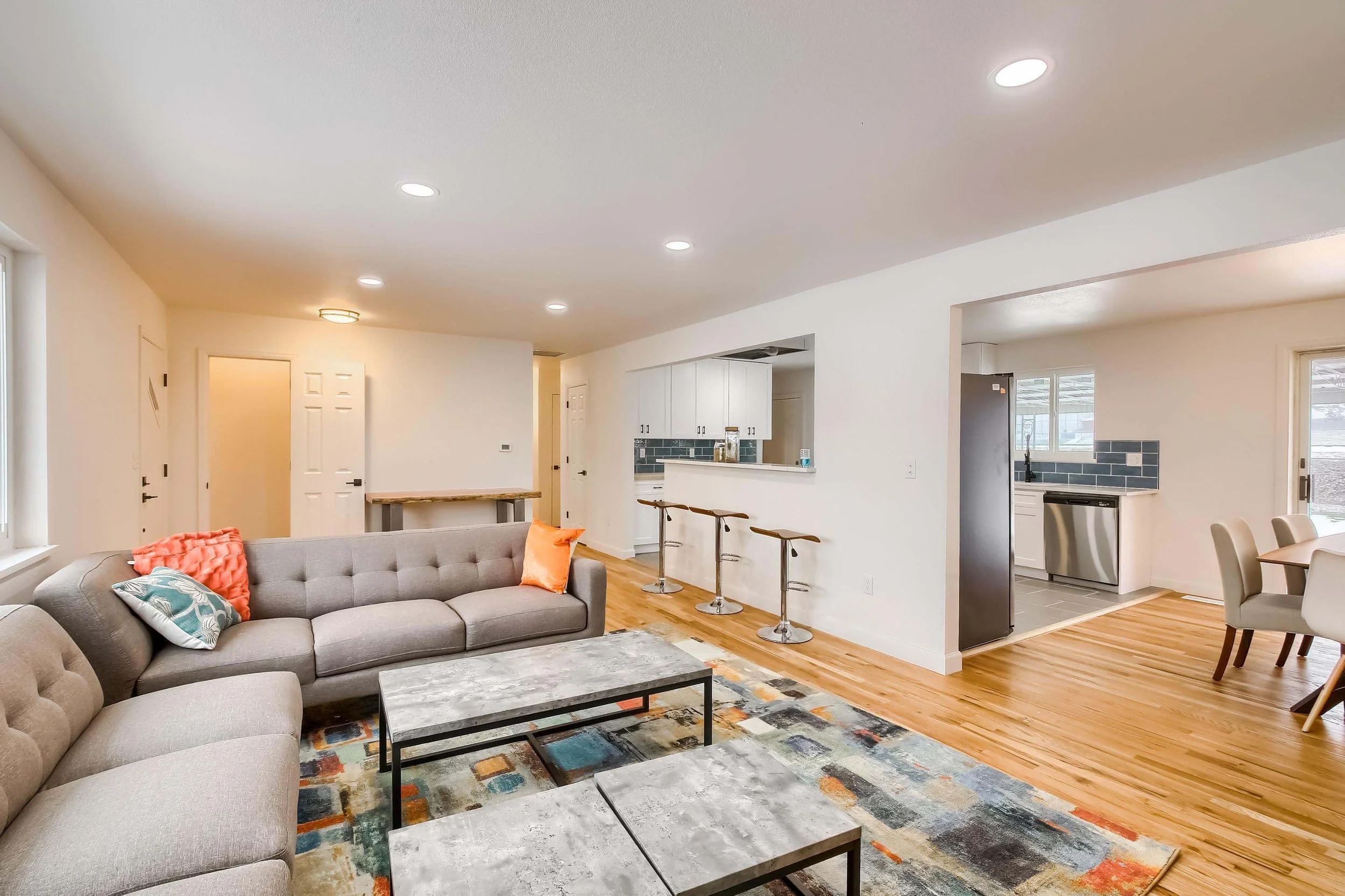01_Living_Room_IMG_0252.jpeg