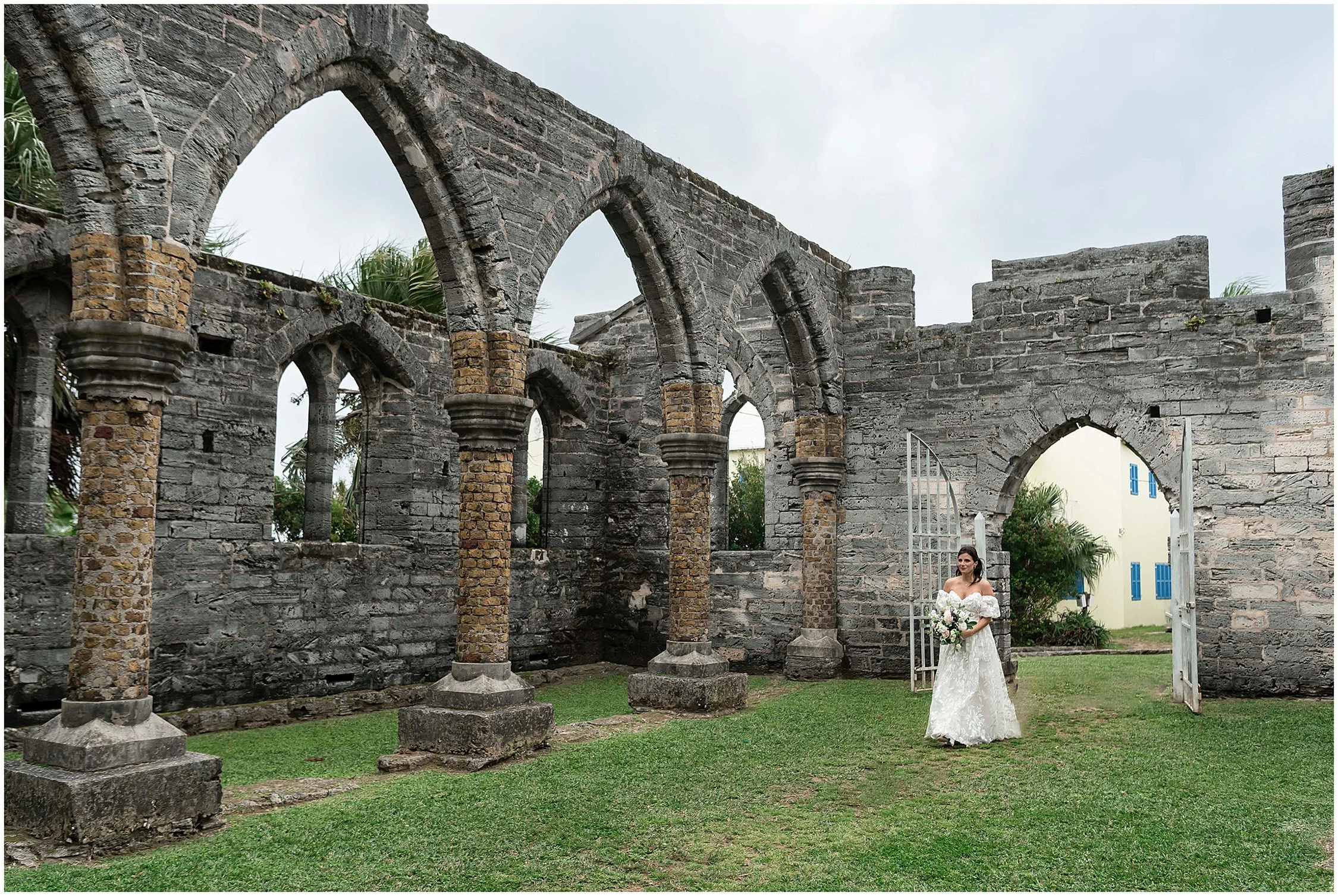 Bride and Groom elope at the Unfinished Church in Bermuda. (Copy)