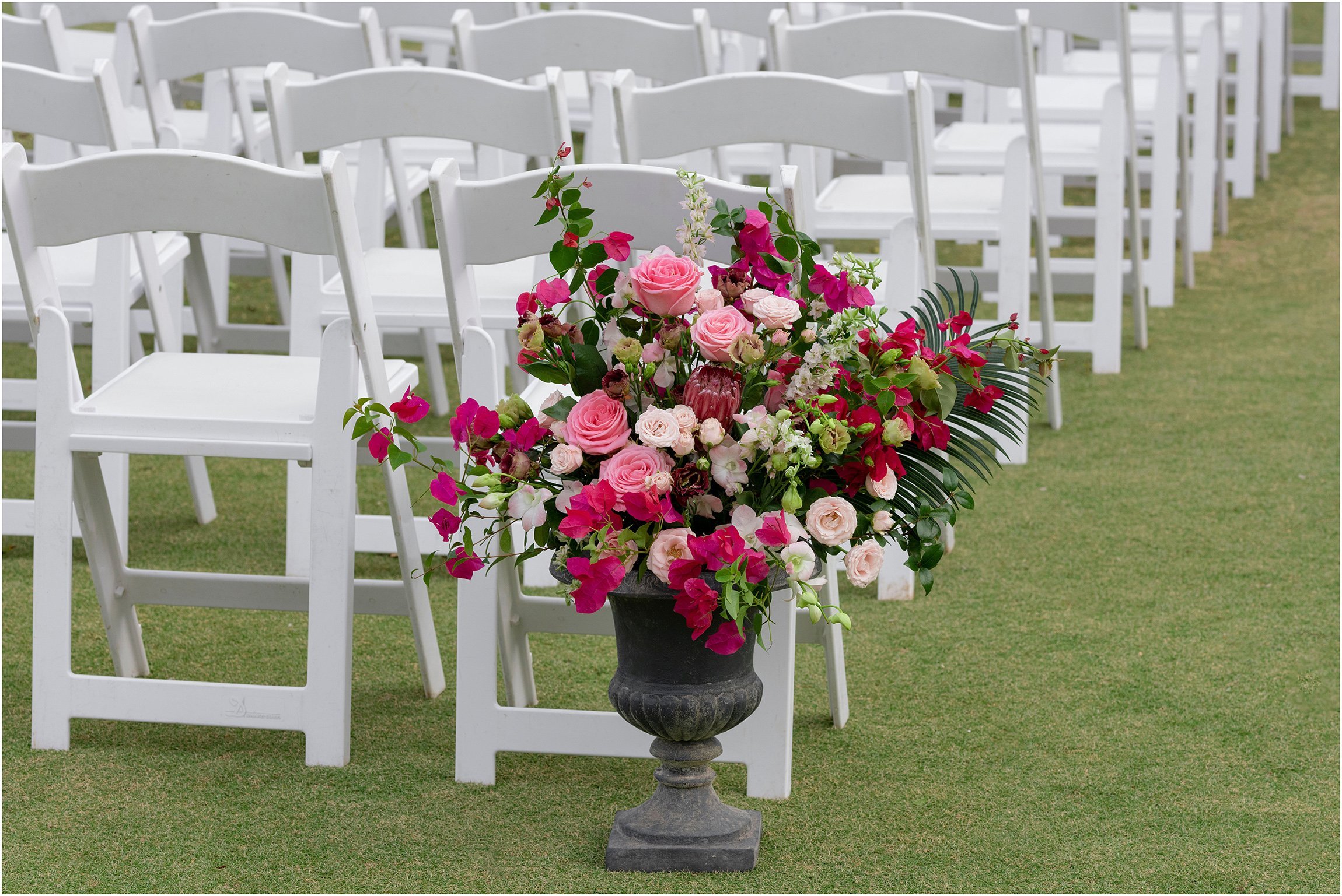 Coral Beach Bermuda Wedding_©FianderFoto_057.jpg