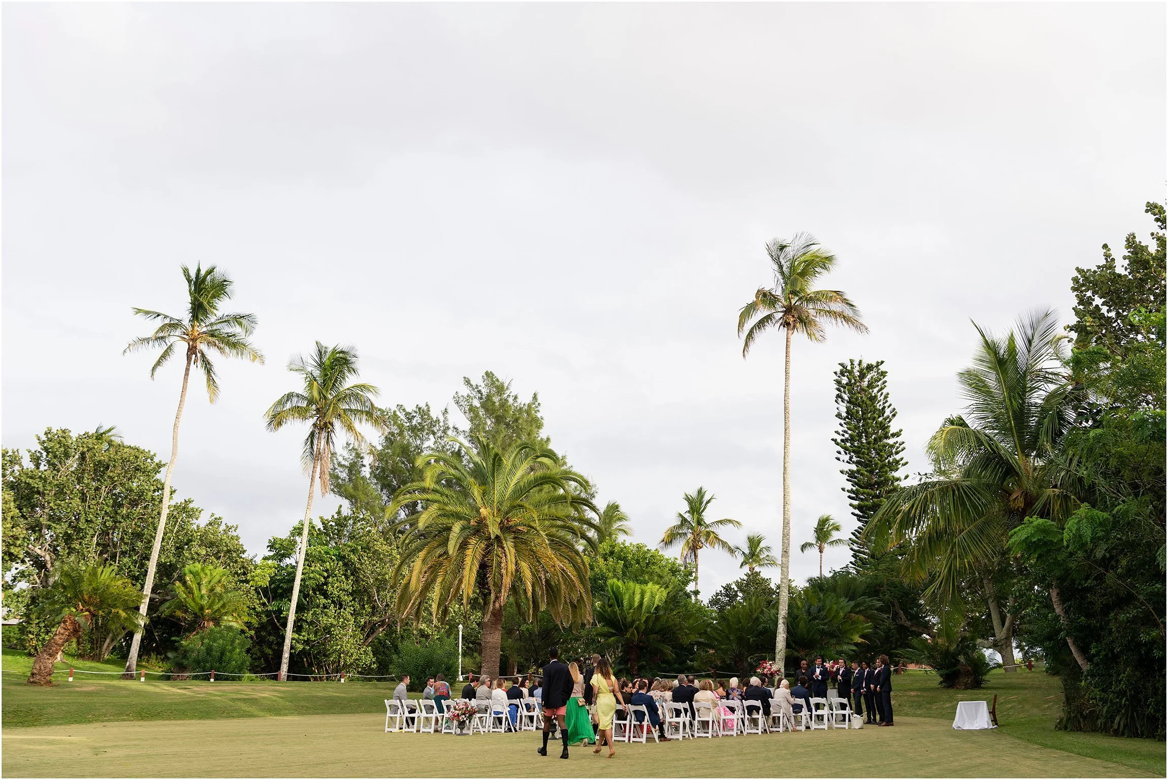 Coral Beach Bermuda Wedding_©FianderFoto_065.jpg
