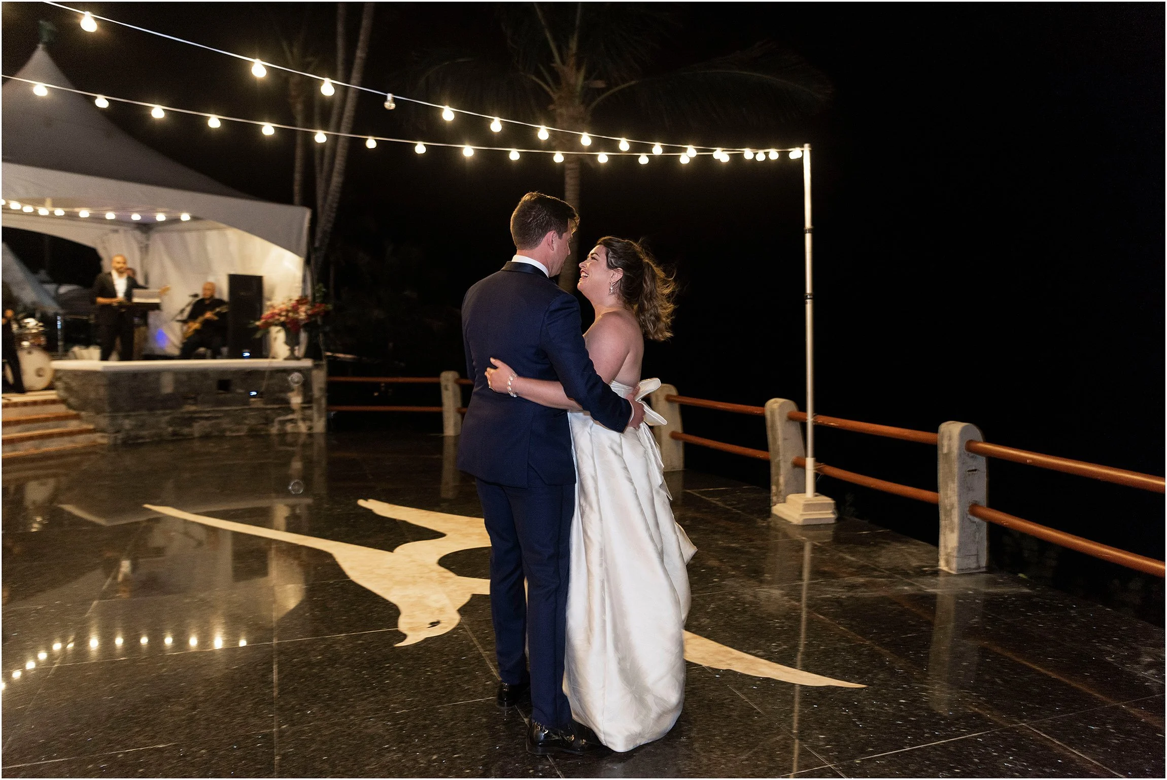 Coral Beach Bermuda Wedding_©FianderFoto_117.jpg