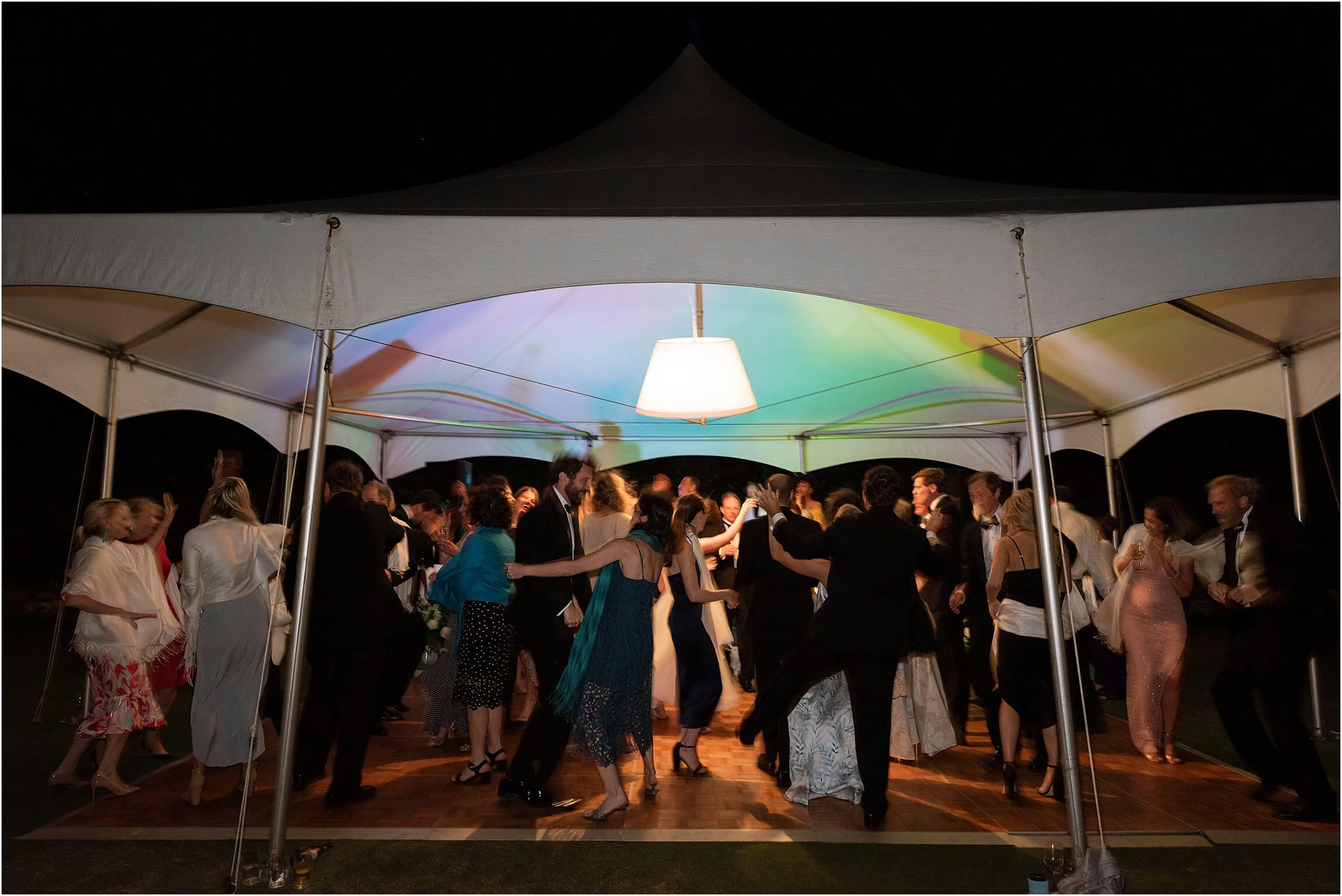 Bermuda Wedding_Coral Beach and Tennis Club_Photographer_143.jpg