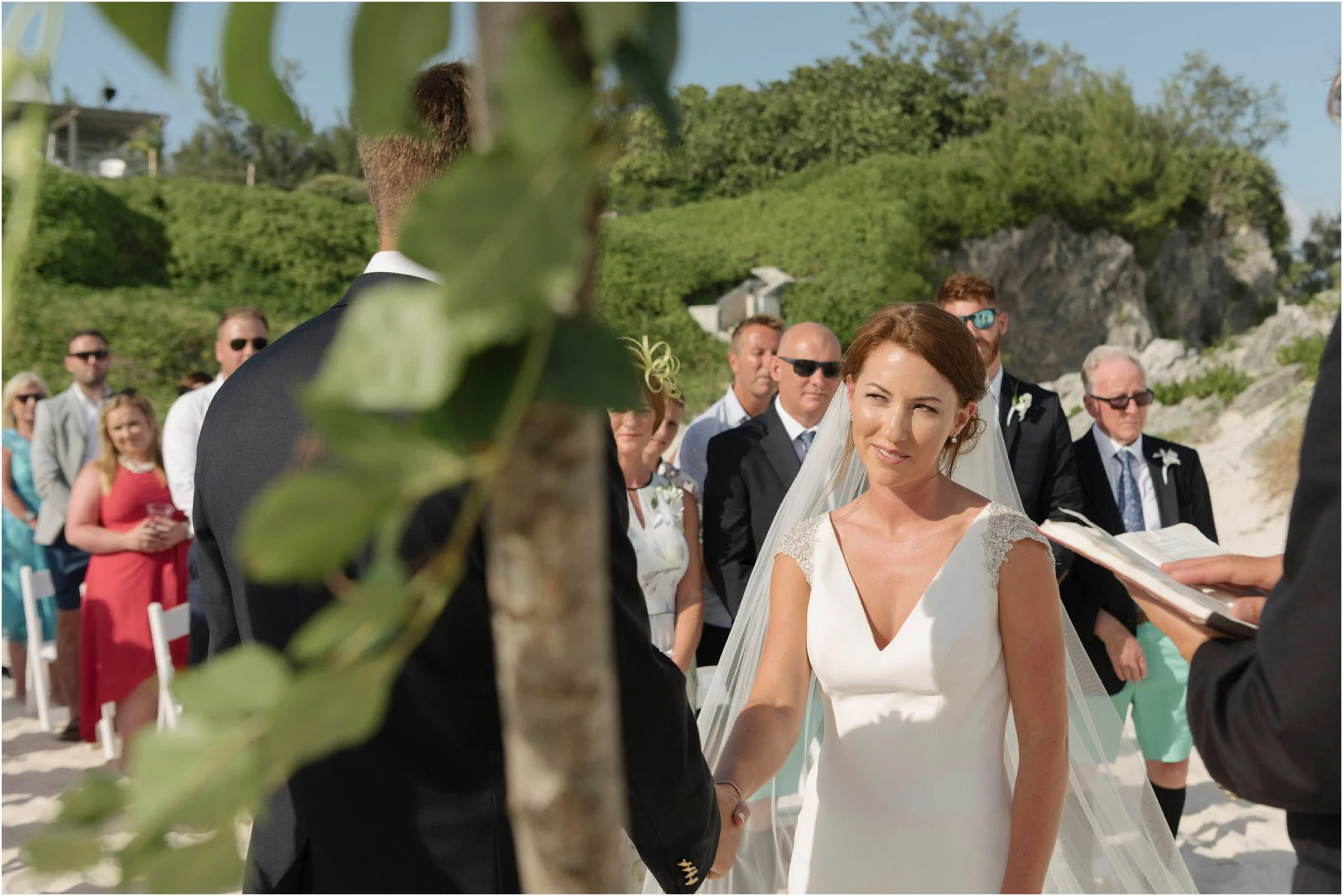 ©FianderFoto_Bermuda Wedding Photographer_Mid Ocean_Rachel_Angus_034.jpg