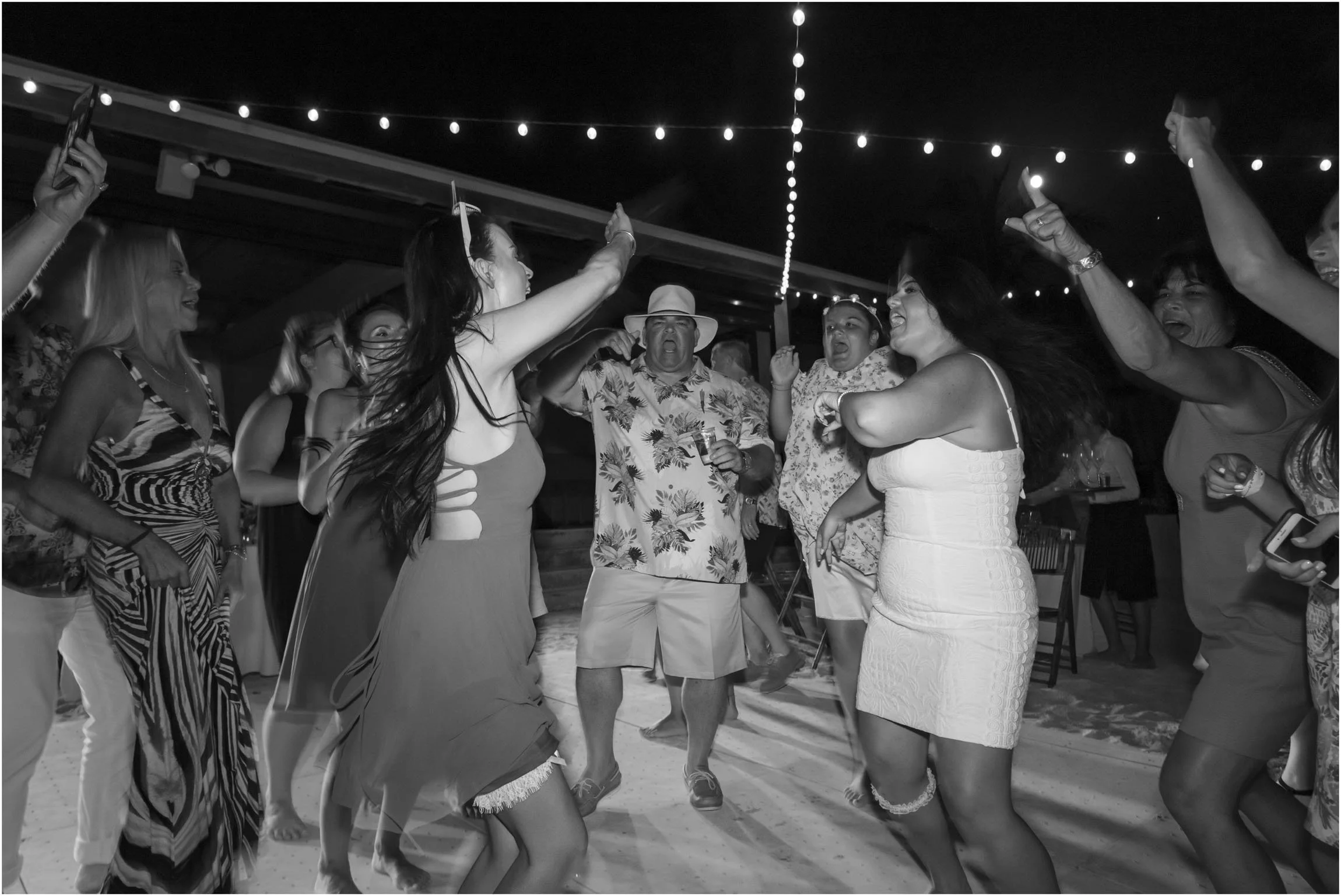 ©FianderFoto_Bermuda_Wedding Photographer_Hamilton_Princess_Brielle_Brandon_057.jpg