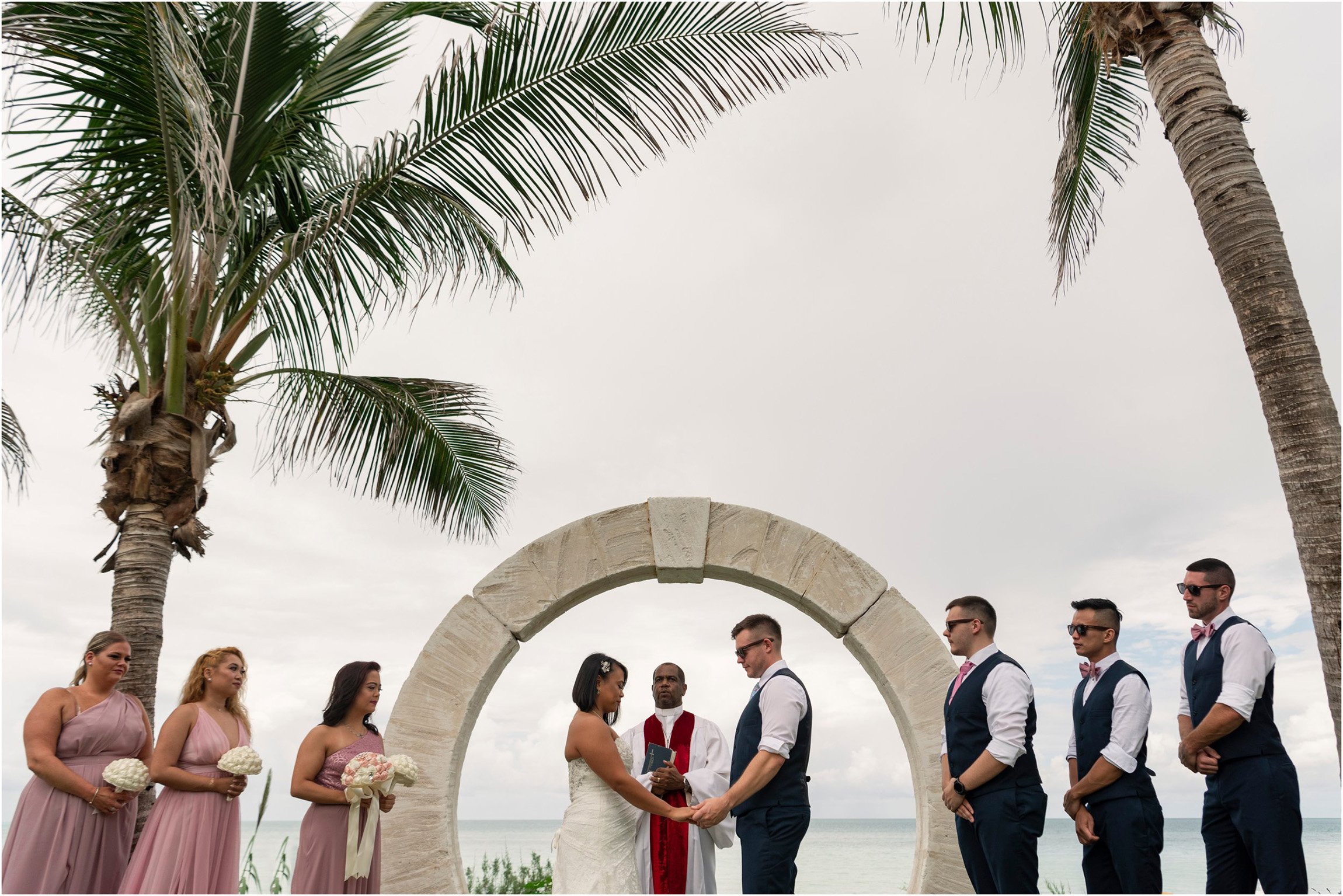 ©FianderFoto_Bermuda Wedding Photographer_Cambridge Beaches_Joanna_Kenneth_005.jpg