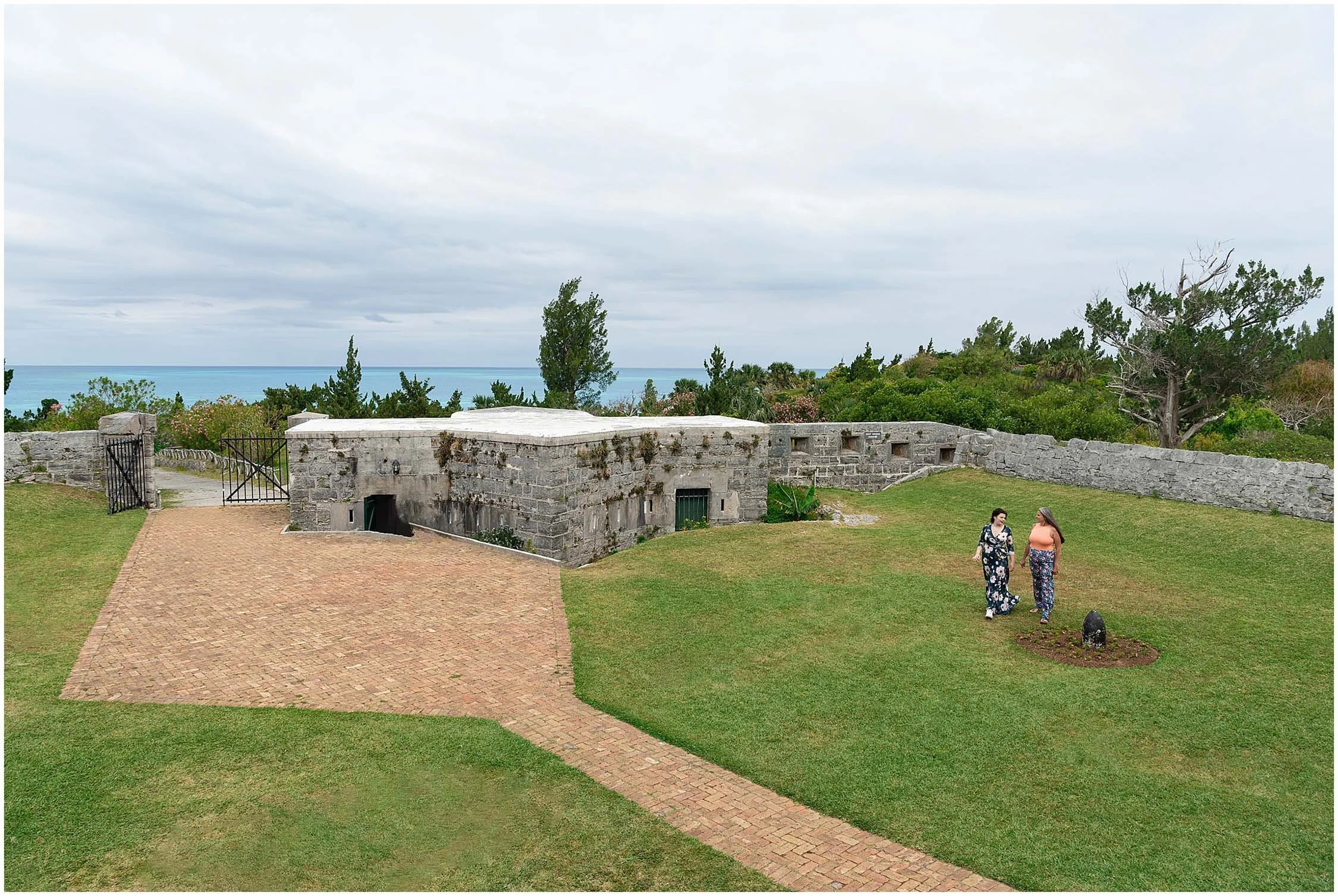 Bermuda Family Photographer at Fort Scaur in Bermuda (Copy)