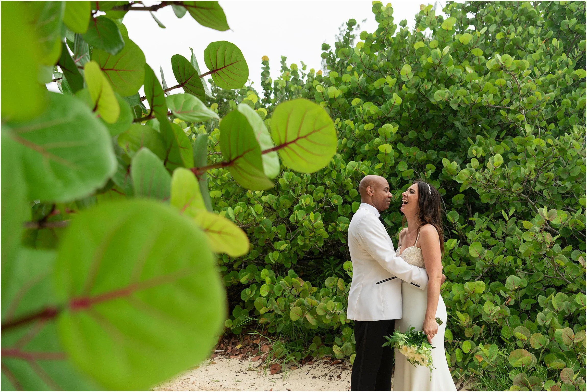 Bermuda+Elopement+Photographer_©Fiander+Foto_The+Loren_043.jpg