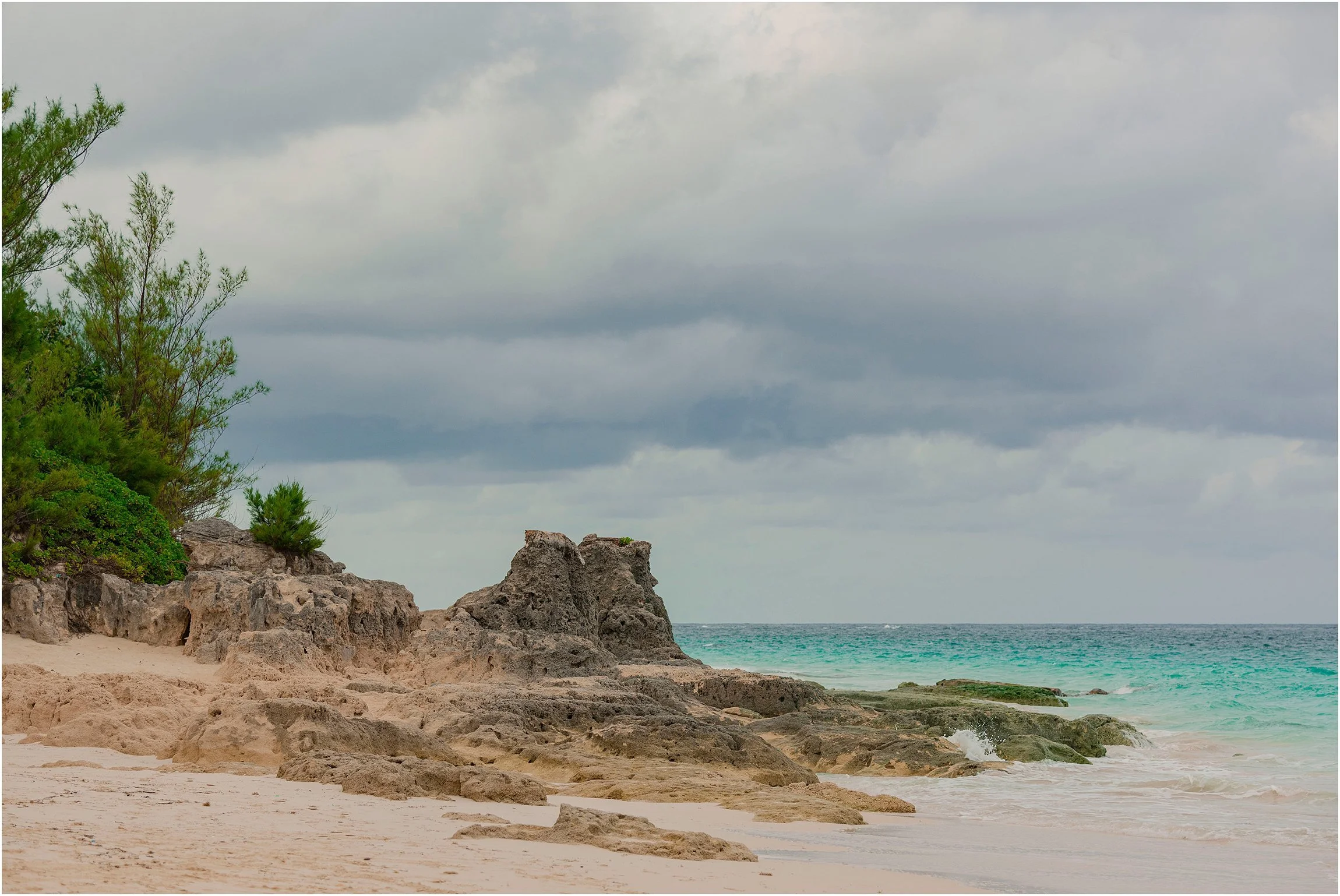 Elbow Beach Photographer_©FianderFoto_009.jpg
