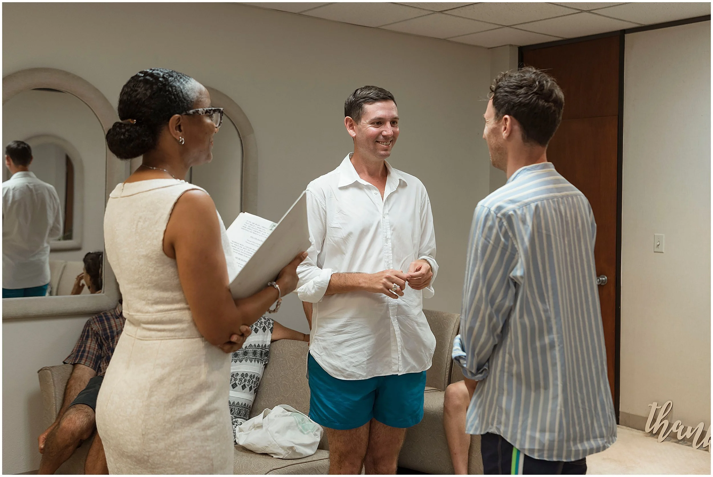 Elopement Photographer Bermuda_Registry General_©Fiander Foto_009.jpg