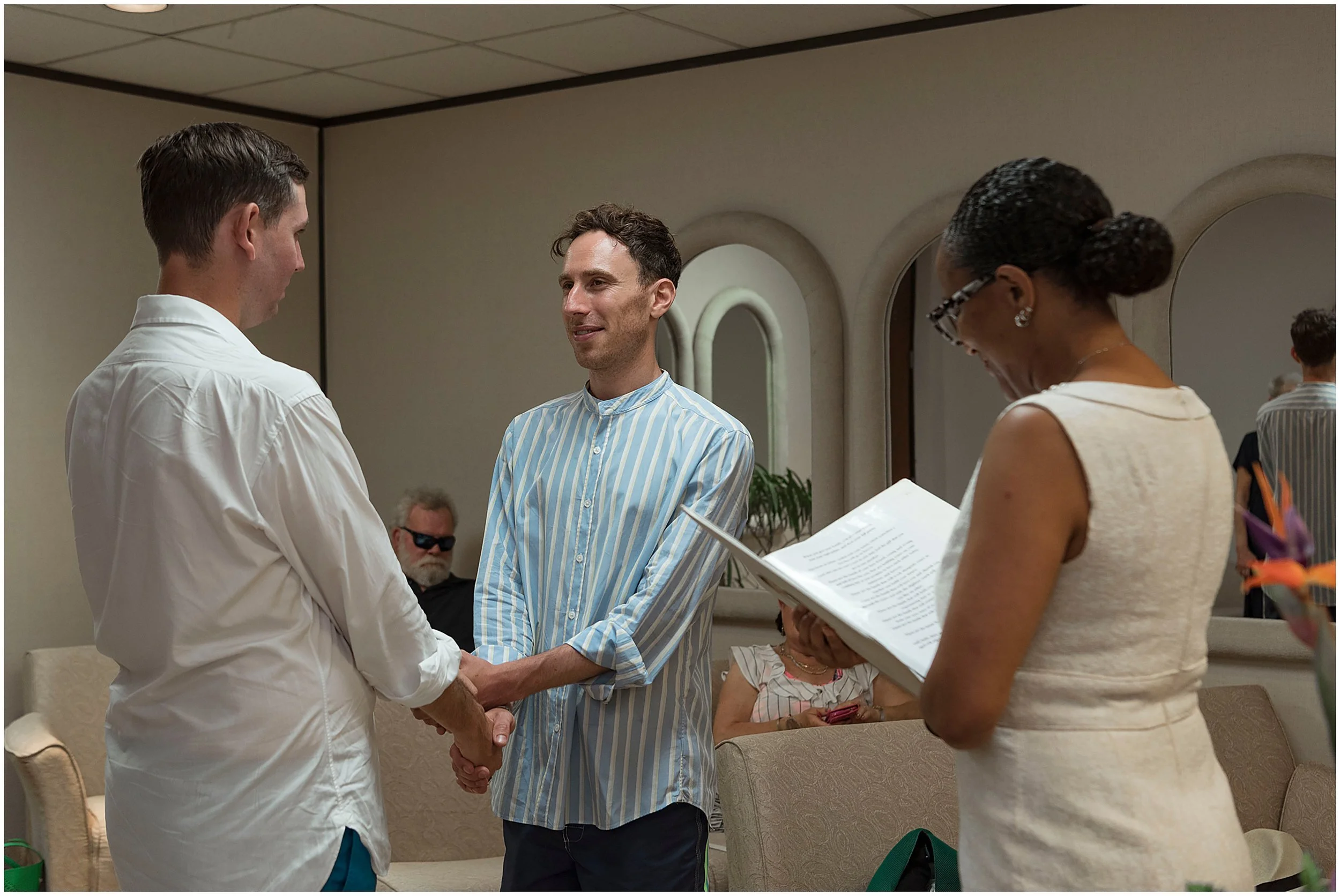Elopement Photographer Bermuda_Registry General_©Fiander Foto_013.jpg