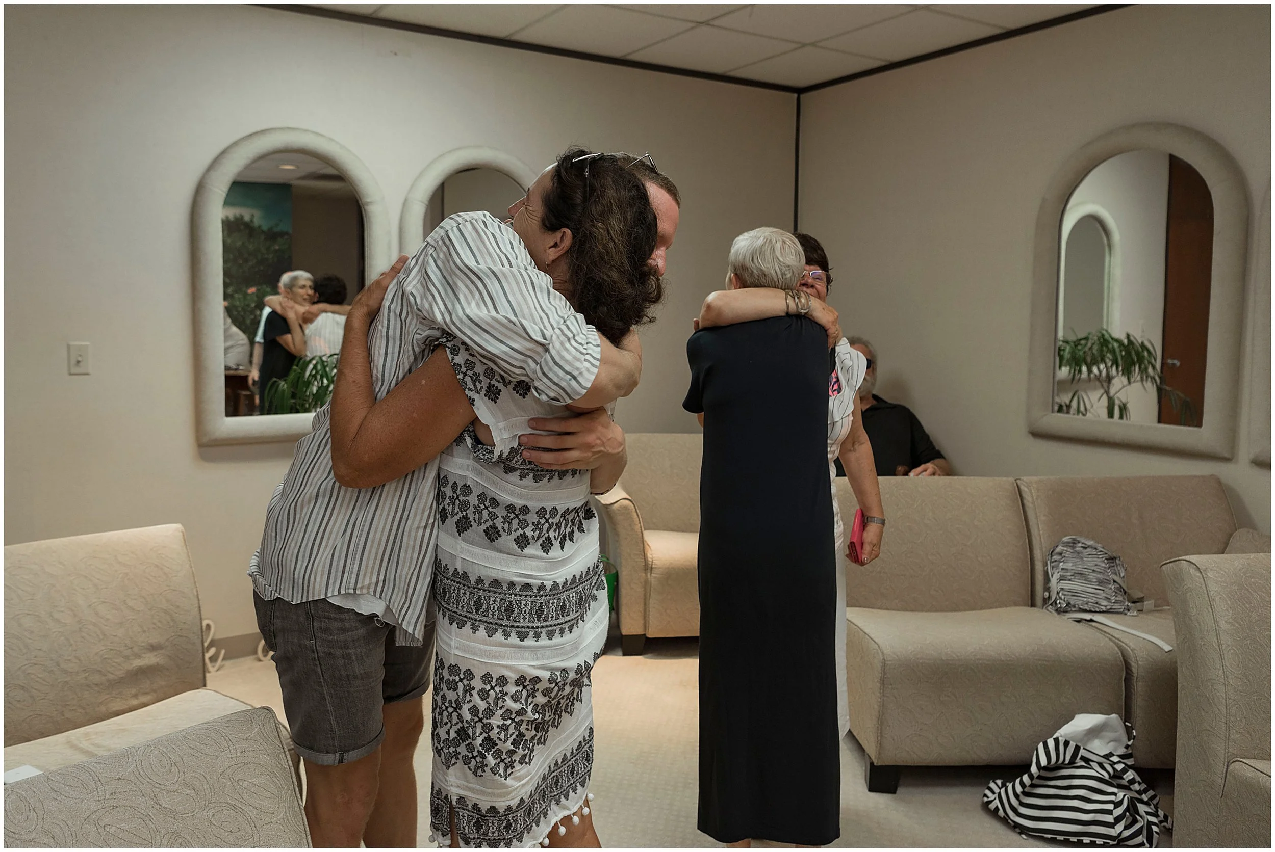 Elopement Photographer Bermuda_Registry General_©Fiander Foto_017.jpg