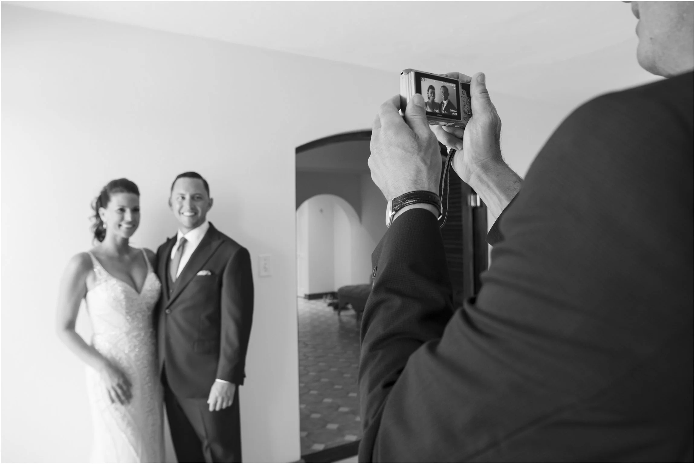 ©FianderFoto_Catherine_Kenny_Coral Beach Wedding_048.jpg