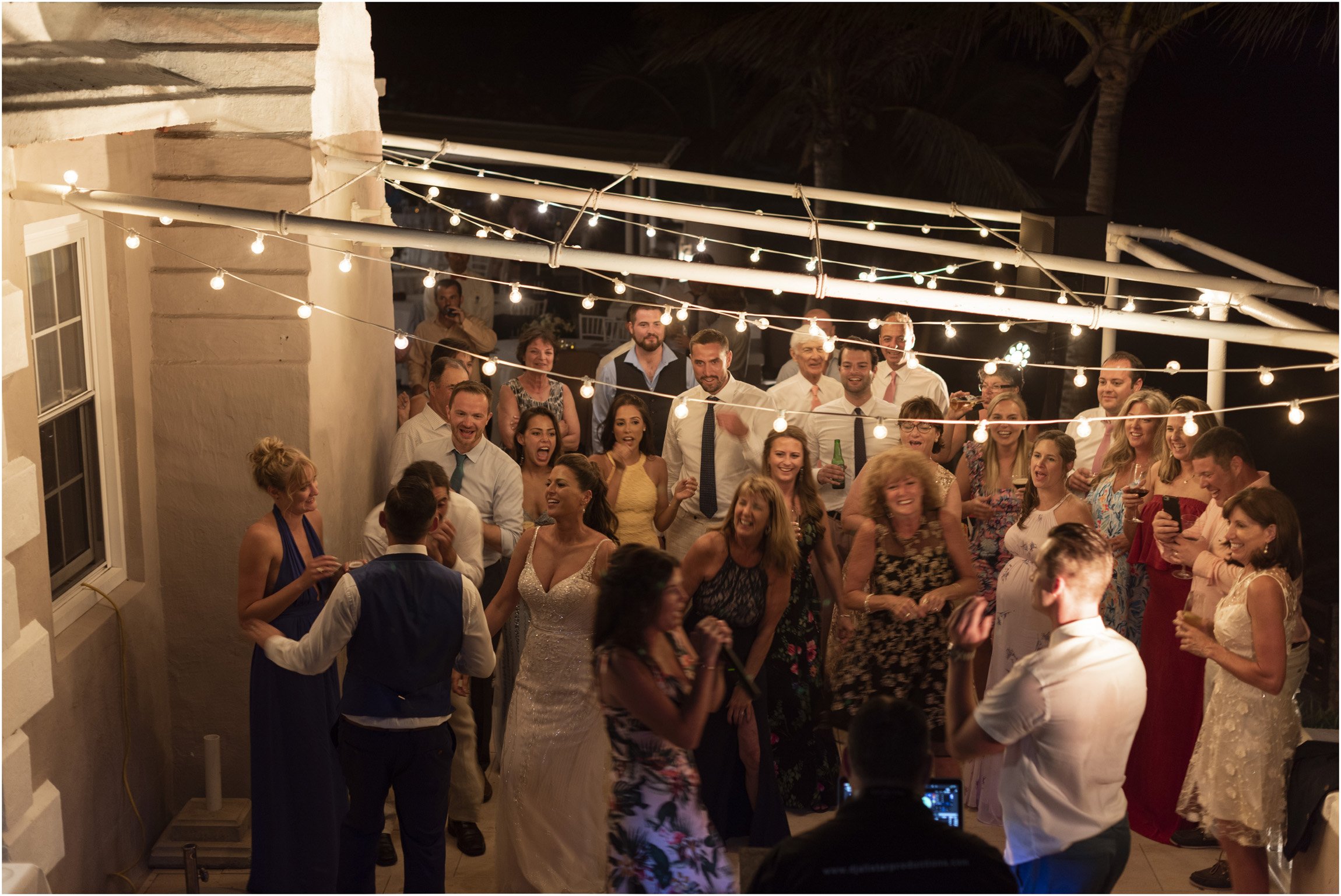 ©FianderFoto_Catherine_Kenny_Coral Beach Wedding_201.jpg