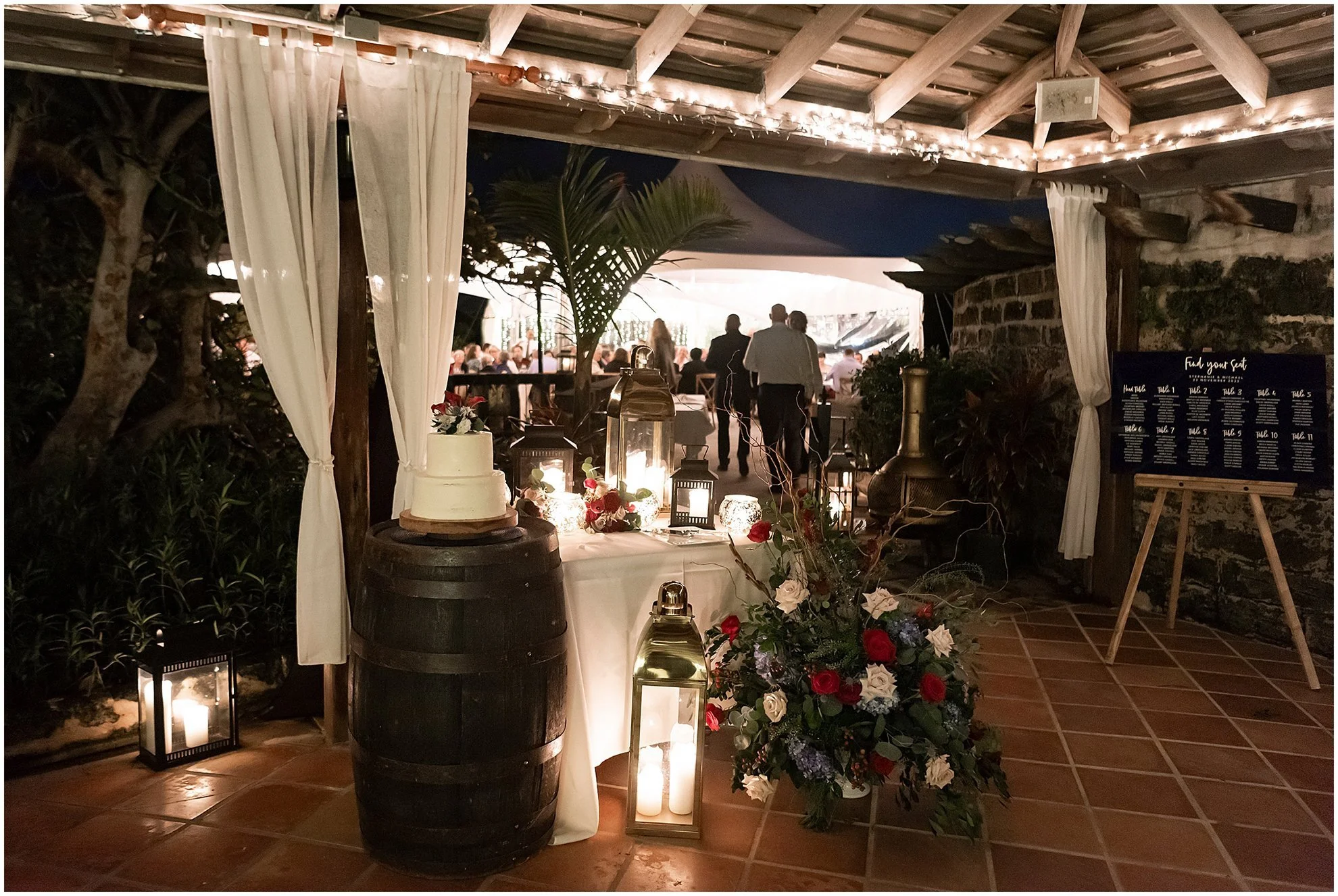 Tom+Moore's+Tavern+Bermuda+Wedding+Reception_©FianderFoto_011.jpg