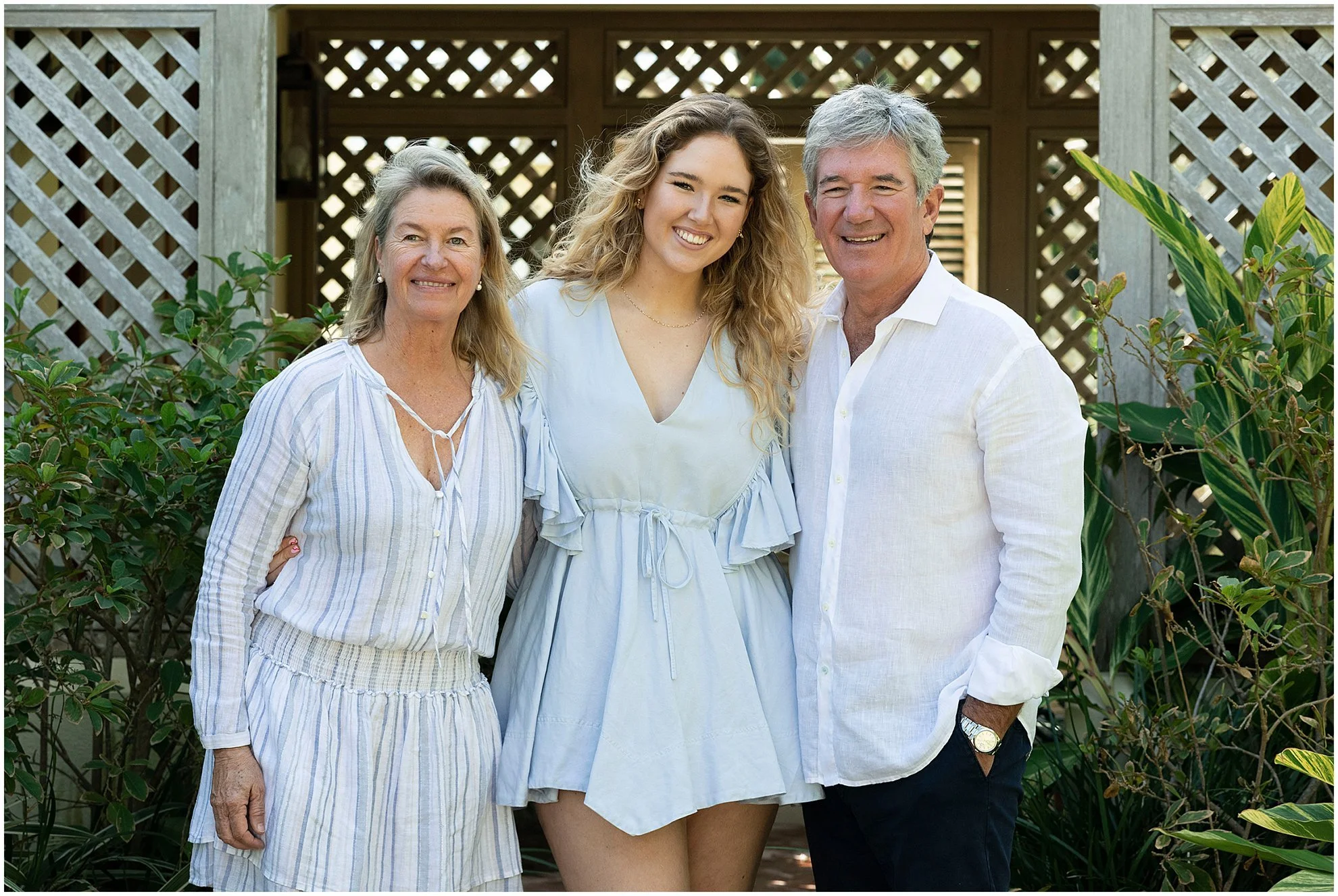 Bermuda Senior Portrait Photographer at Private Home_©FianderFoto_003.jpg