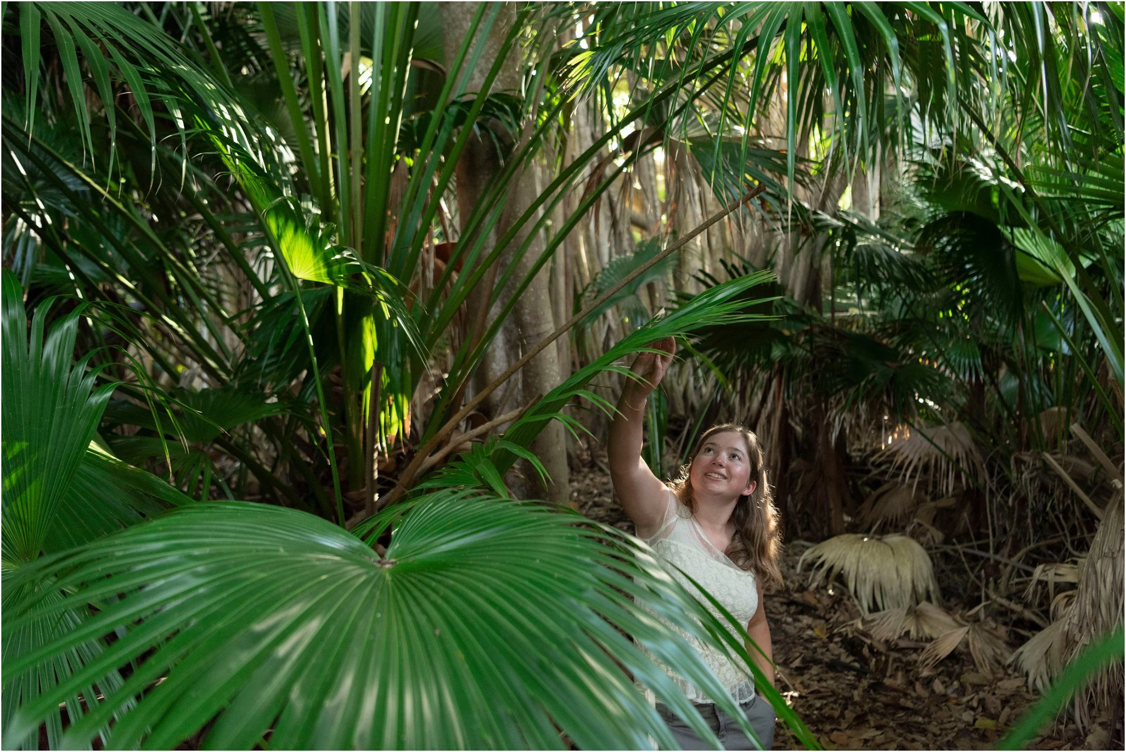 ©FianderFoto_Bermuda Photographer_Southlands Estate Park_Senior Portraits_002.jpg