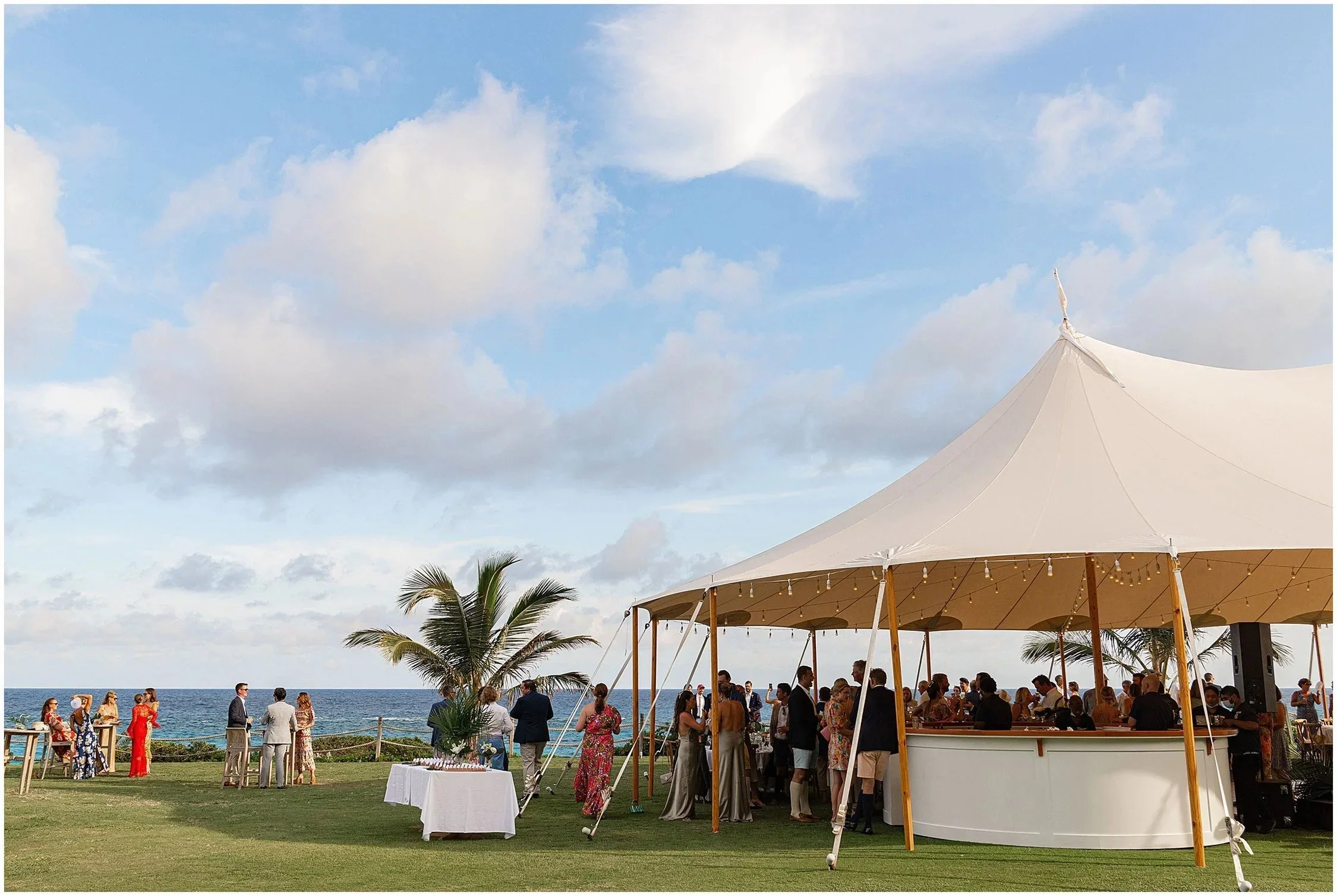 Mid+Ocean+Club+Bermuda+Wedding_©FianderFoto_118089.webp