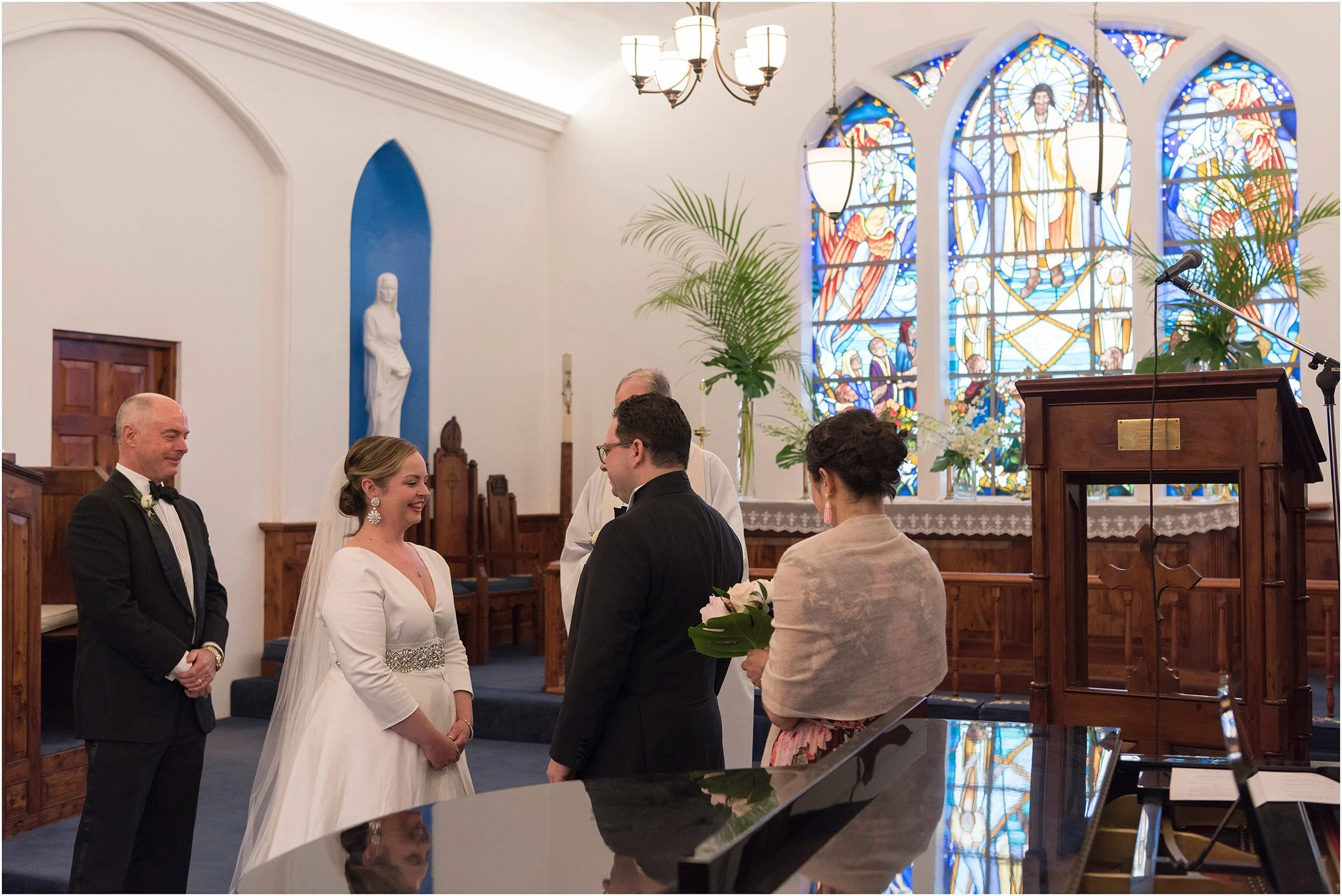 ©FianderFoto_Coral Beach Club_Bermuda_Wedding_CM_036.jpg