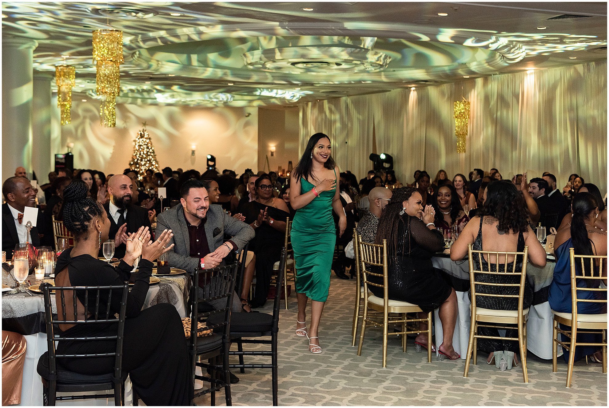 Holiday Party Photographer Bermuda_©Fiander Foto_HSBC Bermuda Holiday Party_023.jpg